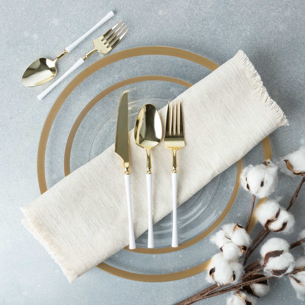 Premium Infinity Collection White & Gold Flatware Set - 40-Piece Service for 8 - Elegant Dinnerware for Formal Dining, Wedding Registry & Holiday Entertaining