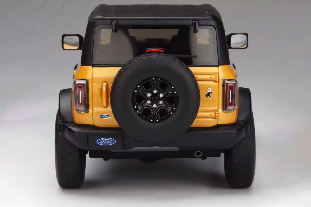 2021 Ford Bronco Wildtrak 1/18 Scale Diecast Model Car - Cyber Orange Metallic Collectible by GT Spirit | Perfect for Car Enthusiasts, Display Shelves & Gift Giving
