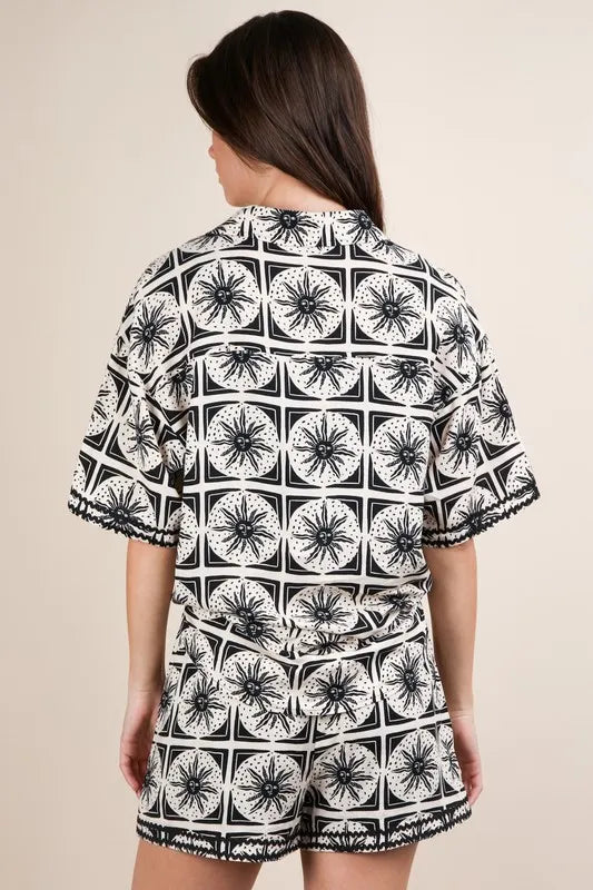 Plus Size Tropical Printed Shirt & Shorts Set for Women - Floral Vacation Outfit - Beachwear, Summer Party, Cruise Wear, Resort Fashion