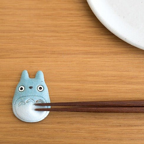 Studio Ghibli My Neighbor Totoro Shigarayaki Ceramic Chopstick Rest - Handcrafted Japanese Anime Tableware for Sushi, Ramen & Asian Dining Decor