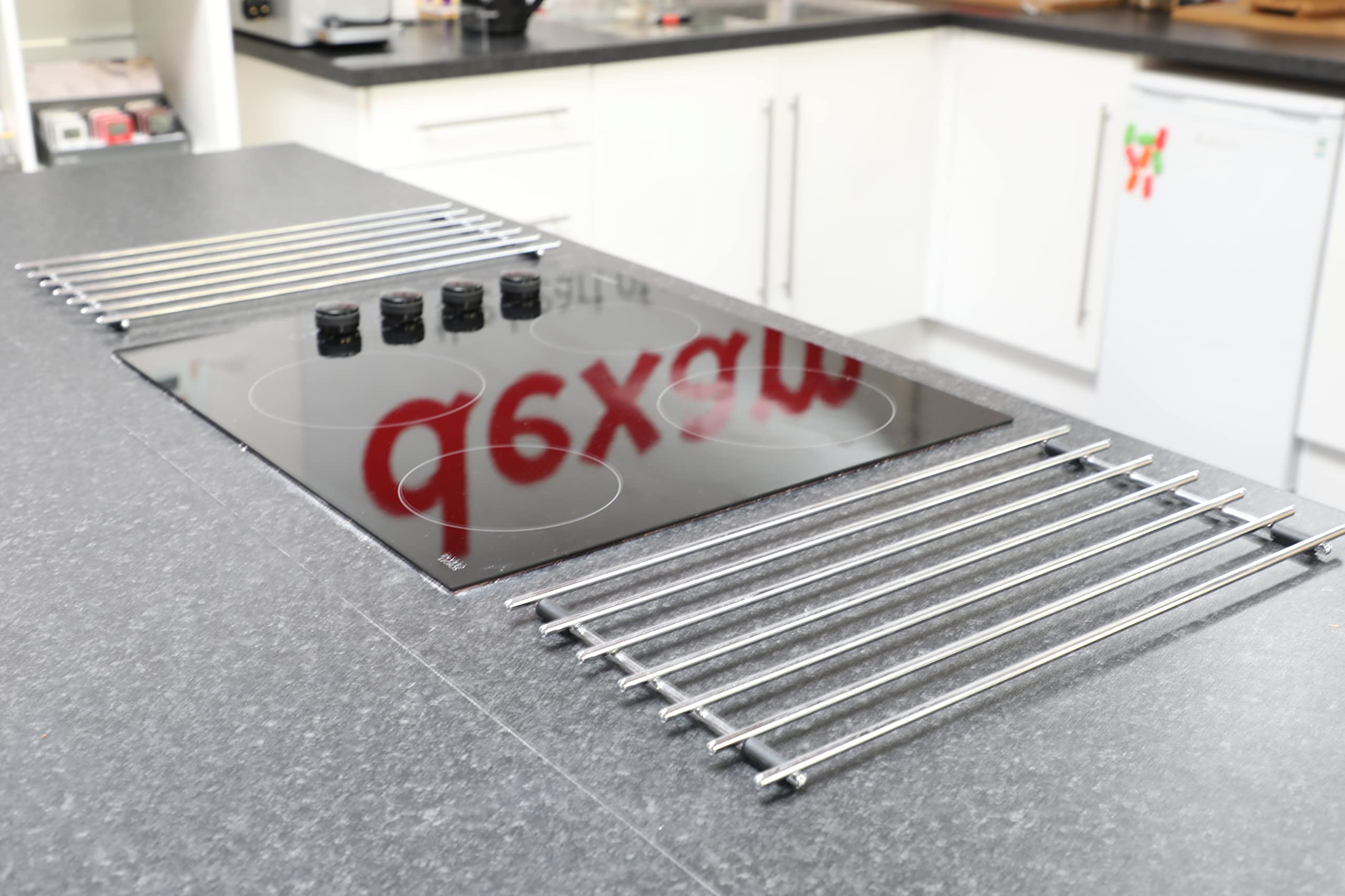 Dexam Extra Large Chrome Plated Rectangular Trivet - Heat Resistant Metal Pot Stand for Hot Dishes, Cookware & Oven Trays - Durable Countertop Protector to Prevent Heat Damage - Perfect for Dining Tables, Kitchen Countertops & Serving Hot Meals