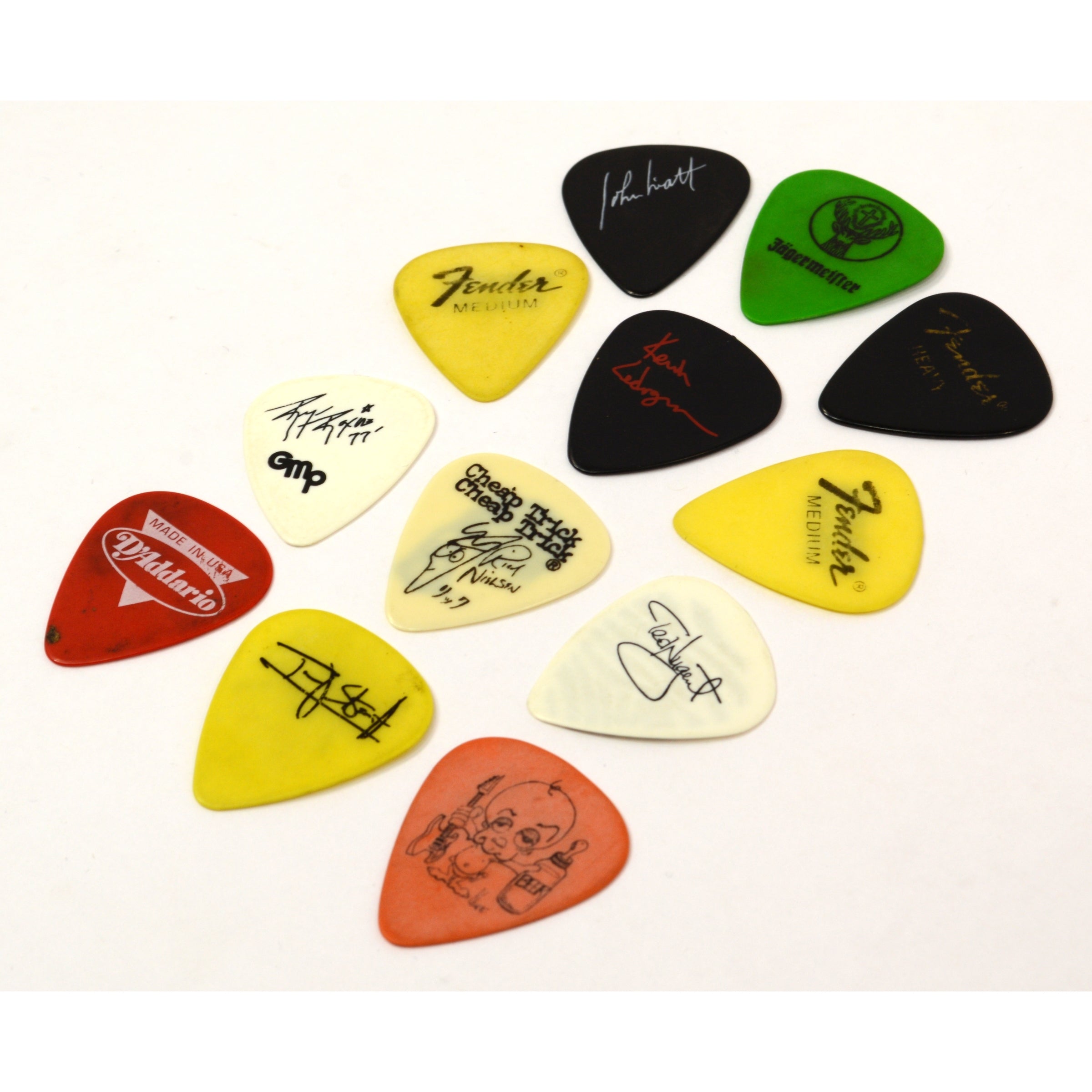 Original TOUR GUITAR PICK Lot of 12 Concert Picks ALICE COOPER Cheap Trick LIT - Premium Guitar Plectrums for Electric & Acoustic Guitars - Perfect for Live Performances, Studio Recording & Practice Sessions