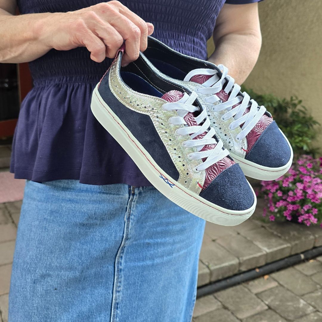 Custom Sneaker Design Workshop - DIY Personalized Shoes for Men & Women | Perfect for Gifts, Parties & Creative Hobbies