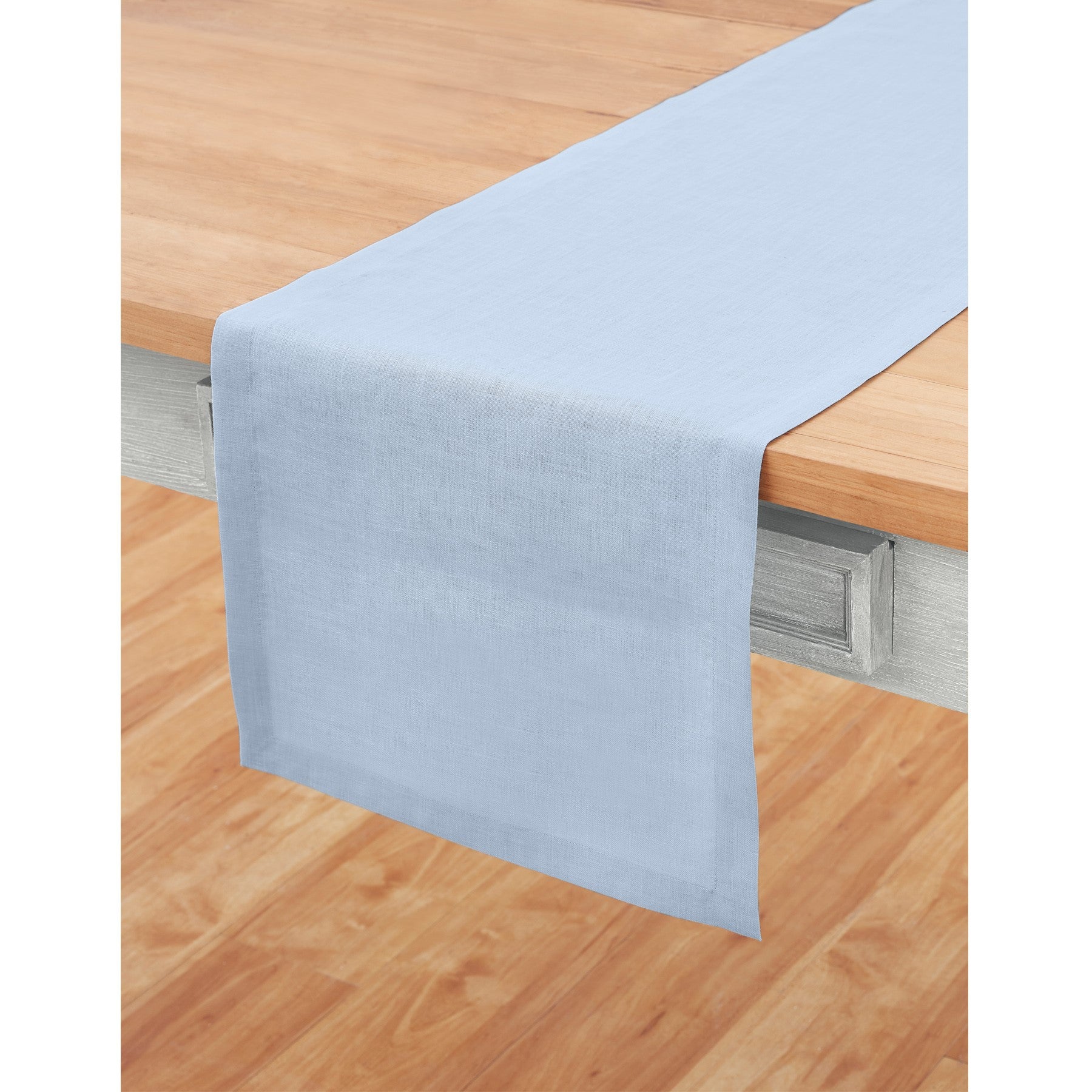 Elegant Fete Table Runner for Weddings, Parties & Events - Premium Decorative Dining Table Cover for Home & Restaurant Decor
