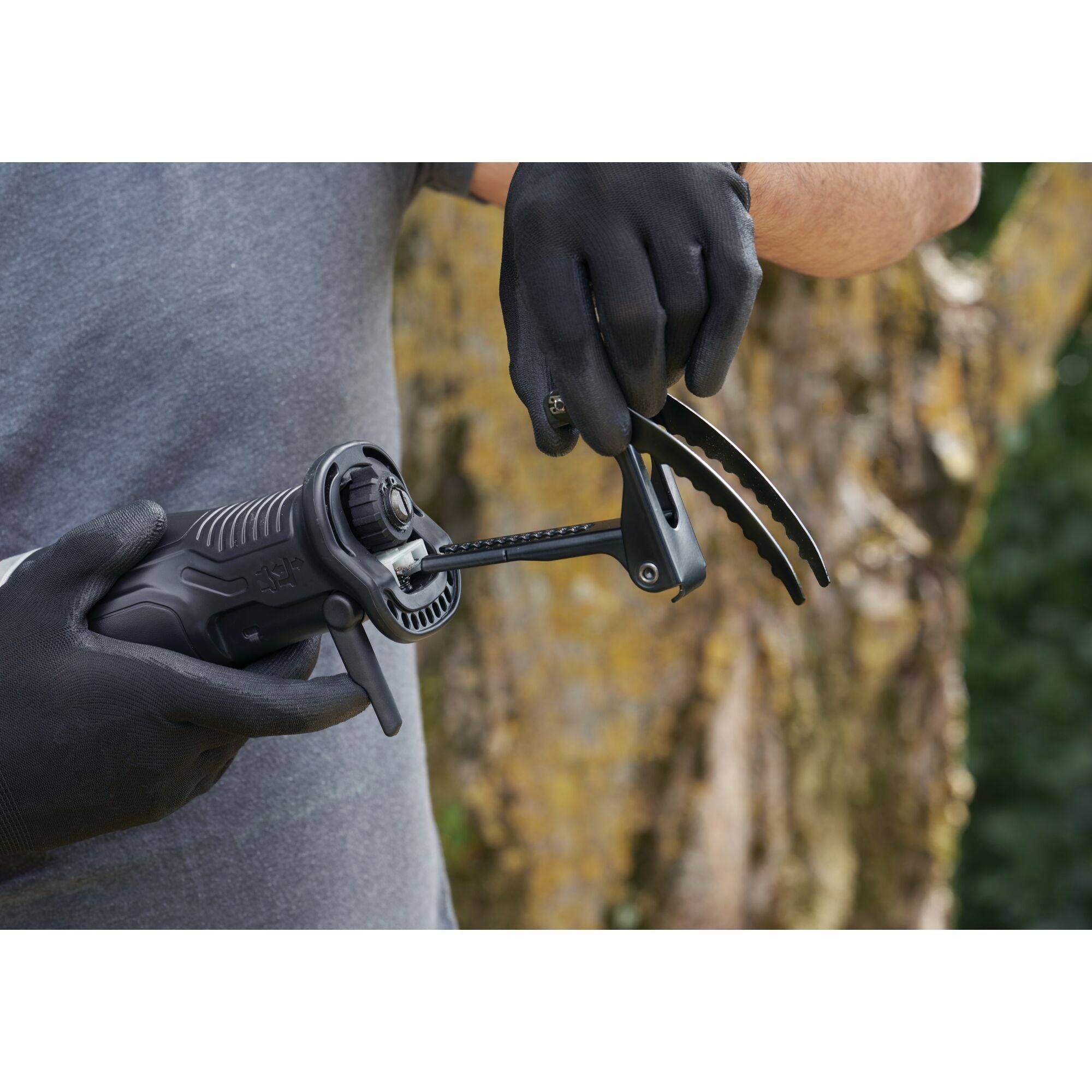 7 Amp Electric Reciprocating Saw with Removable Branch Holder - Powerful Corded Saw for Wood Cutting, Pruning, and DIY Projects - Ideal for Garden Maintenance, Home Renovation, and Construction Work