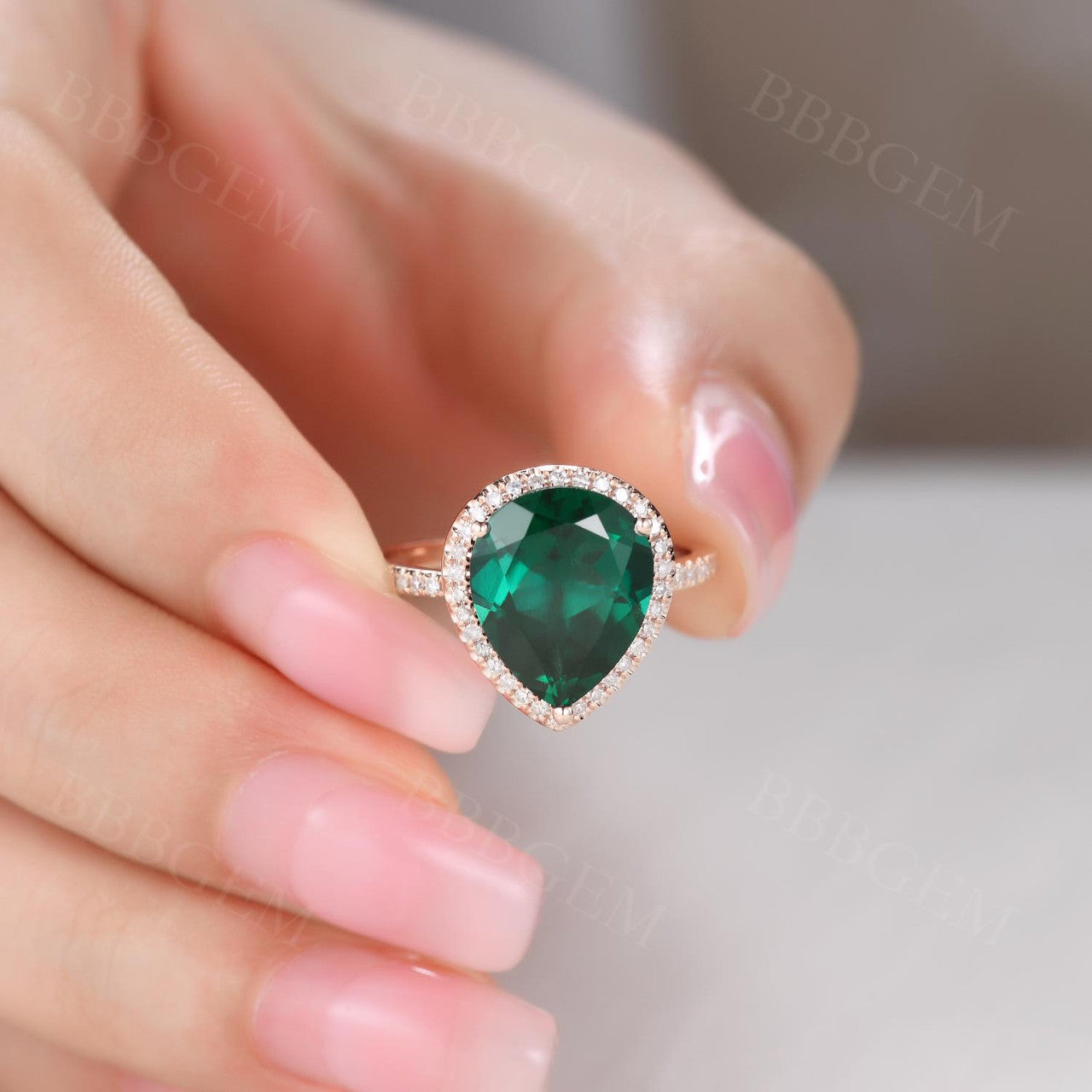 3 Carat Green Emerald Statement Ring - 10x12mm Pear Teardrop Shape Women's Cocktail Ring for Wedding, Party & Special Occasions