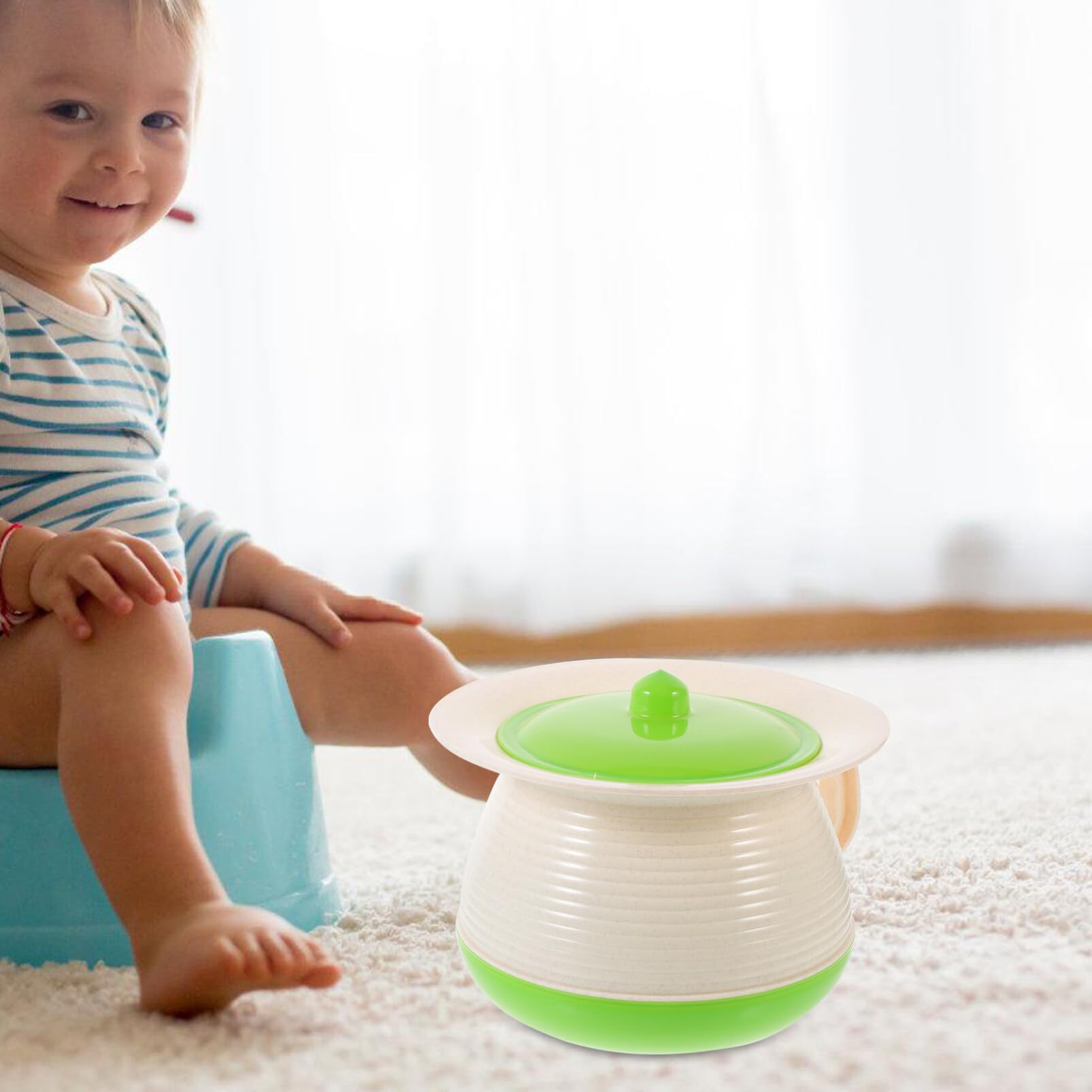 Portable Kids Urinal Pot with Lid - Camping & Travel Toilet for Children & Elderly - Household Spittoon & Urine Storage Container - Ideal for Bedside, Car Trips & Outdoor Adventures
