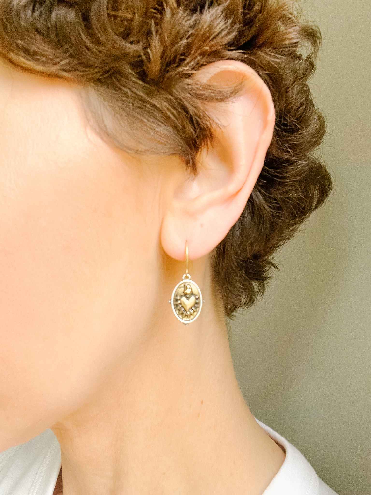 Sacred Heart Earrings for Women - Elegant Religious Jewelry Gift for Valentine's Day, Christmas & Everyday Wear - Perfect for Church, Weddings & Special Occasions