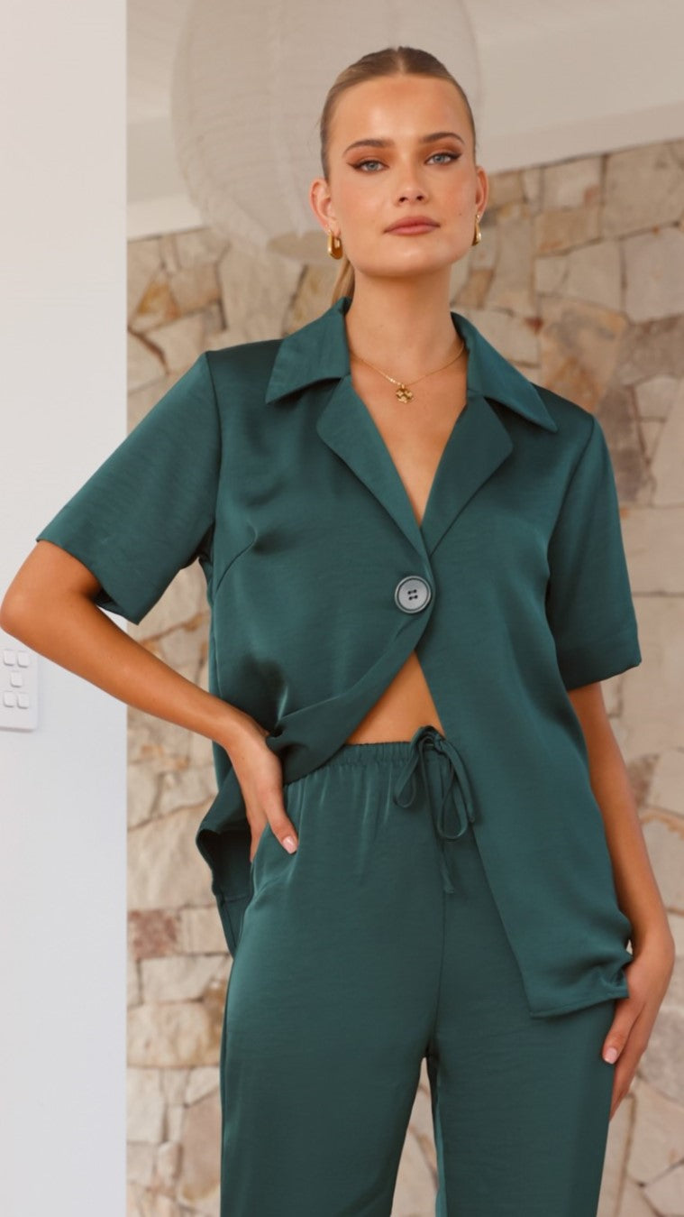 Imogen Button-Up Shirt for Women - Emerald Green Cotton Blouse for Casual & Office Wear | Stylish & Comfortable Top for Everyday Outfits