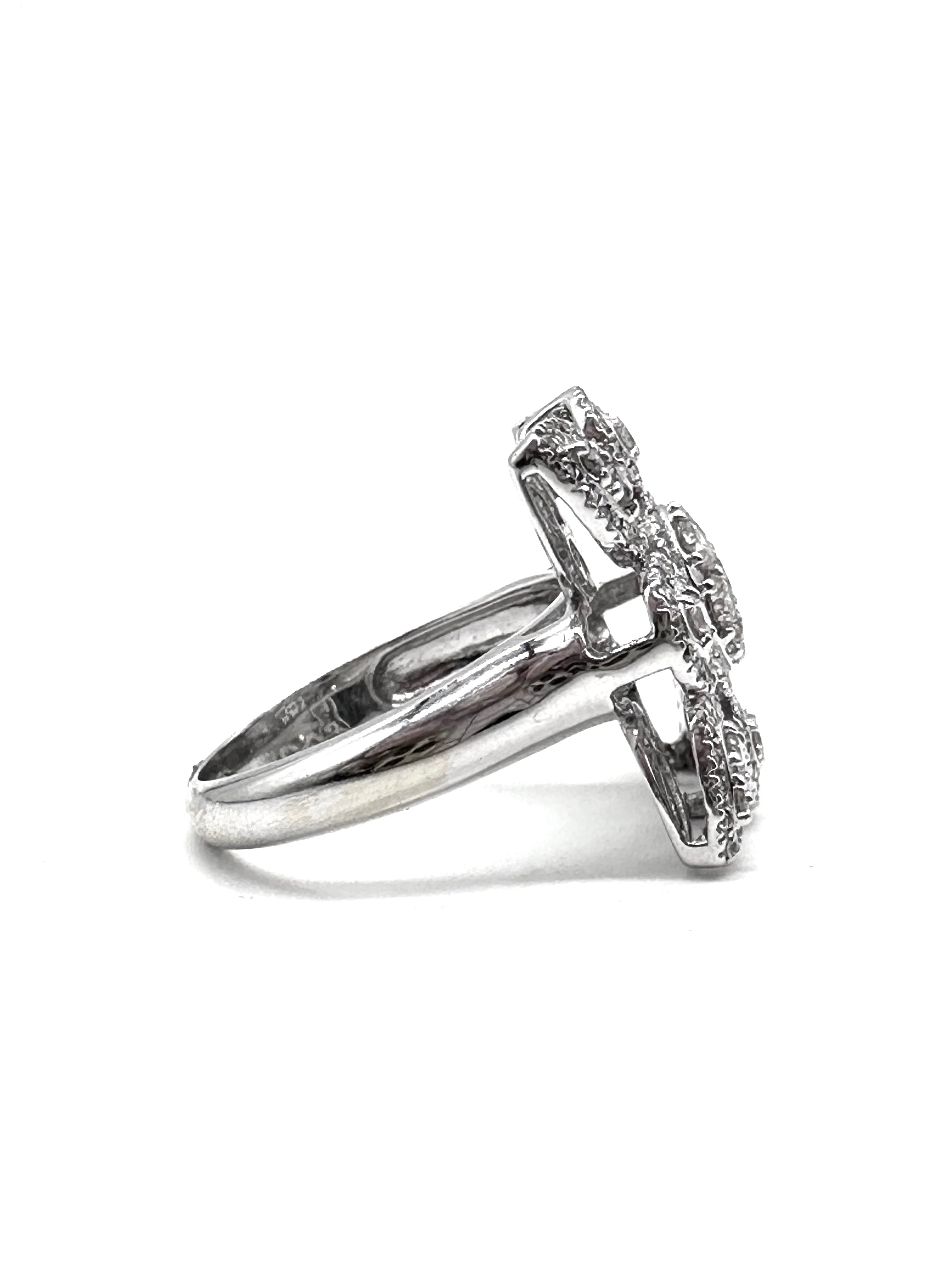 Exquisite Diamond Flower Ring for Women - Elegant Floral Engagement & Wedding Band - Perfect for Proposals, Anniversaries & Special Occasions