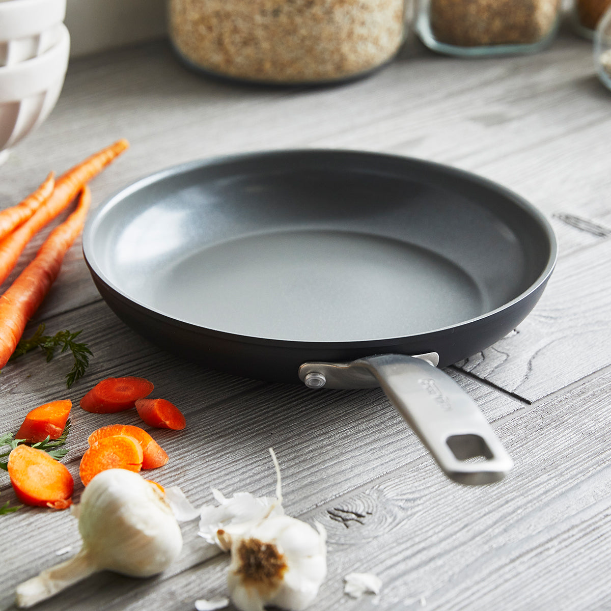 Chatham Ceramic Nonstick 8-Inch Fry Pan - Healthy Cooking Skillet for Eggs, Pancakes & Stir Fry - PFOA-Free & Dishwasher Safe