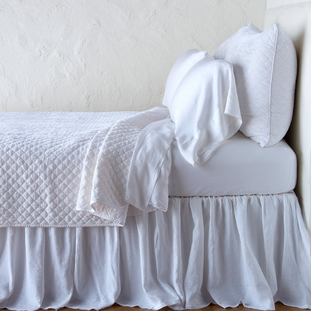 Luxury Silk Velvet Quilted Coverlet - Soft & Breathable Bedspread for All Seasons | Perfect for Master Bedroom, Guest Room & Cozy Home Decor
