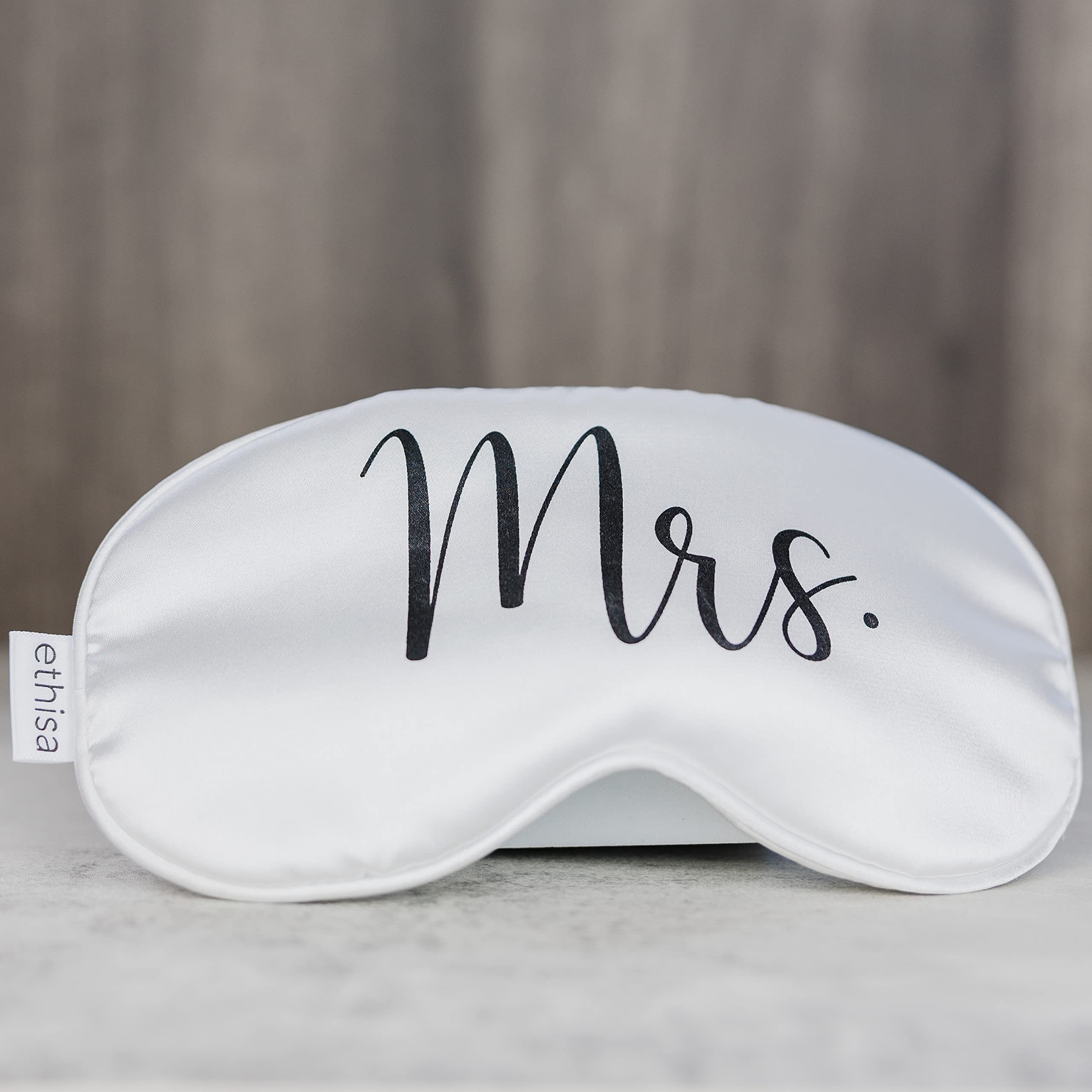 Mr and Mrs Sleep Mask Set - Black & White Blindfold for Wedding Reception Games - Couples Eye Mask for Groom & Bride - Honeymoon Gift for Newlyweds - Perfect for Wedding Night, Bridal Shower & Just Married Celebrations