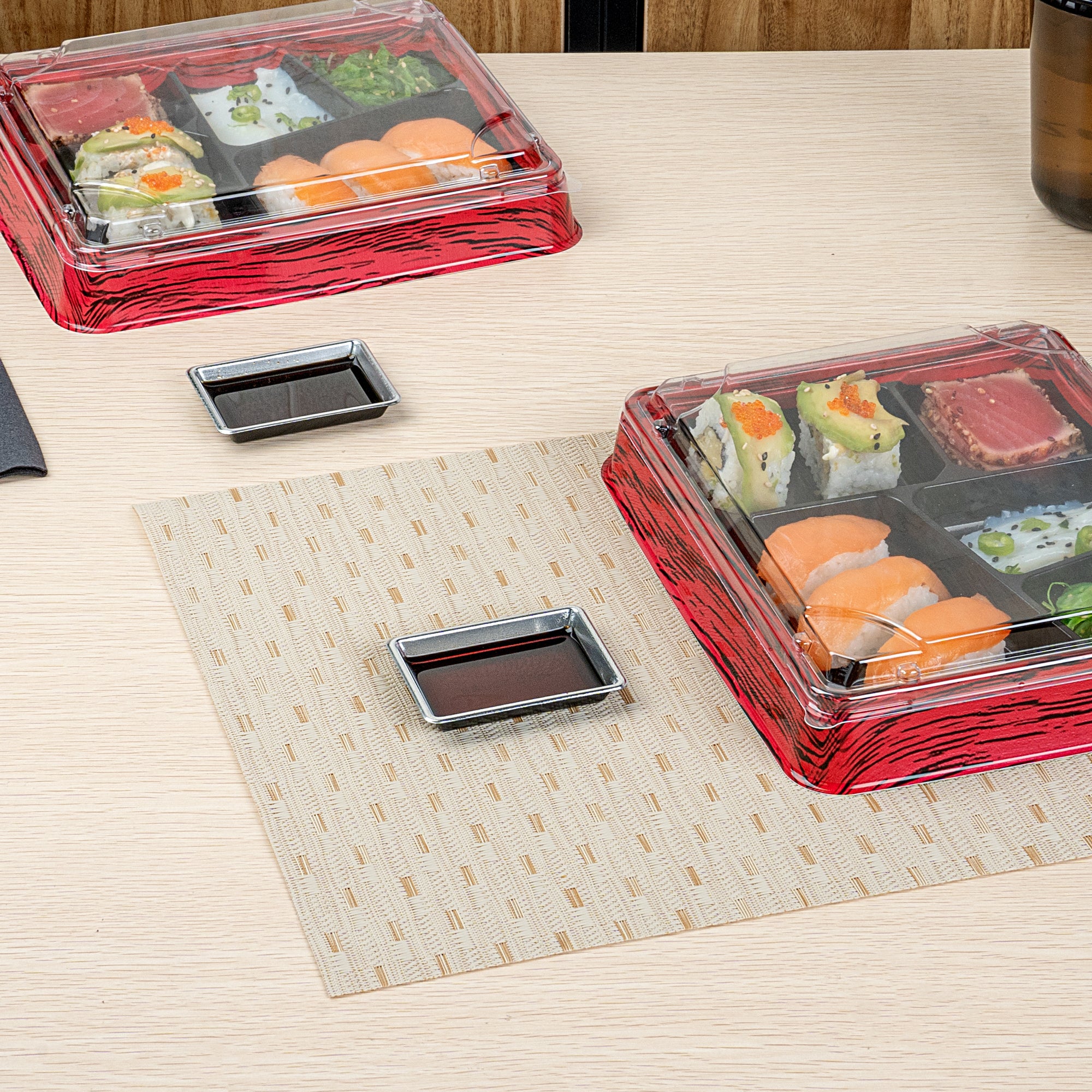 Bento Tek 1 oz Rectangle Silver Plastic Sauce Dish - 3 x 2.25 Inches - Pack of 1000 - Perfect for Restaurants, Catering & Meal Prep Containers