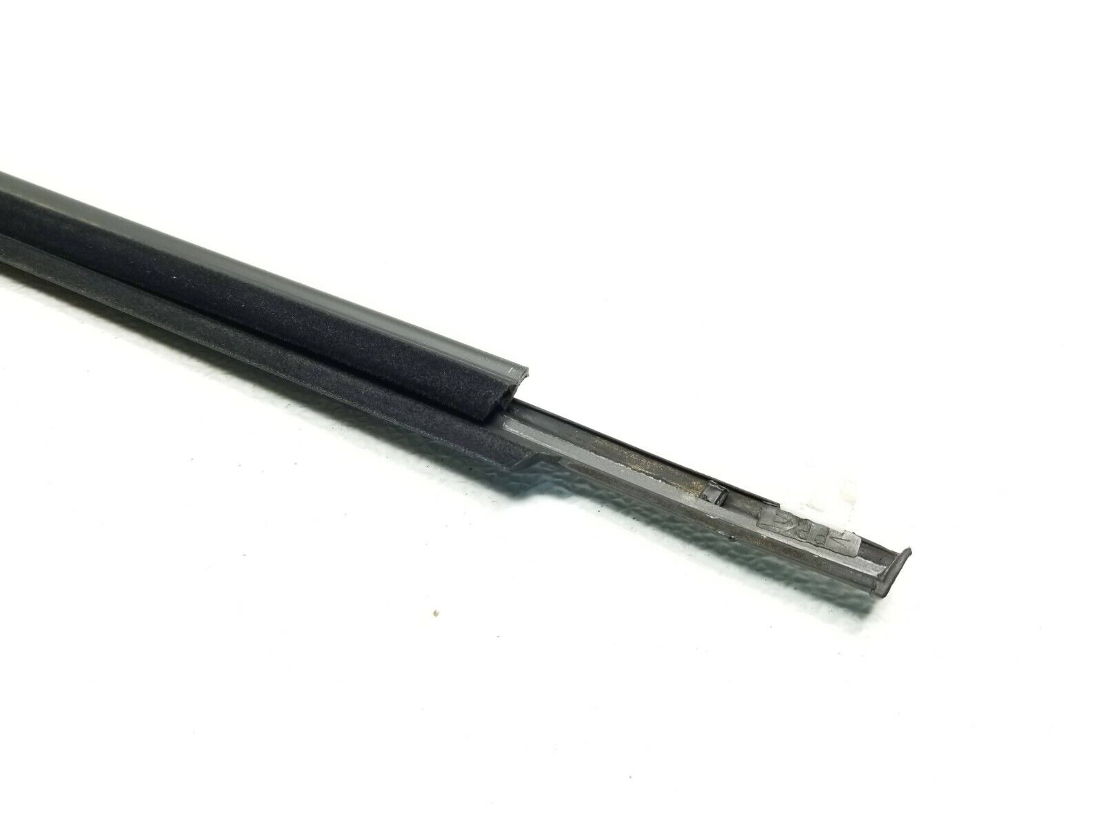 2005-2009 Toyota Prius Right Rear Passenger Door Window Belt Molding Seal - OEM Replacement Part for Car Window Protection & Noise Reduction