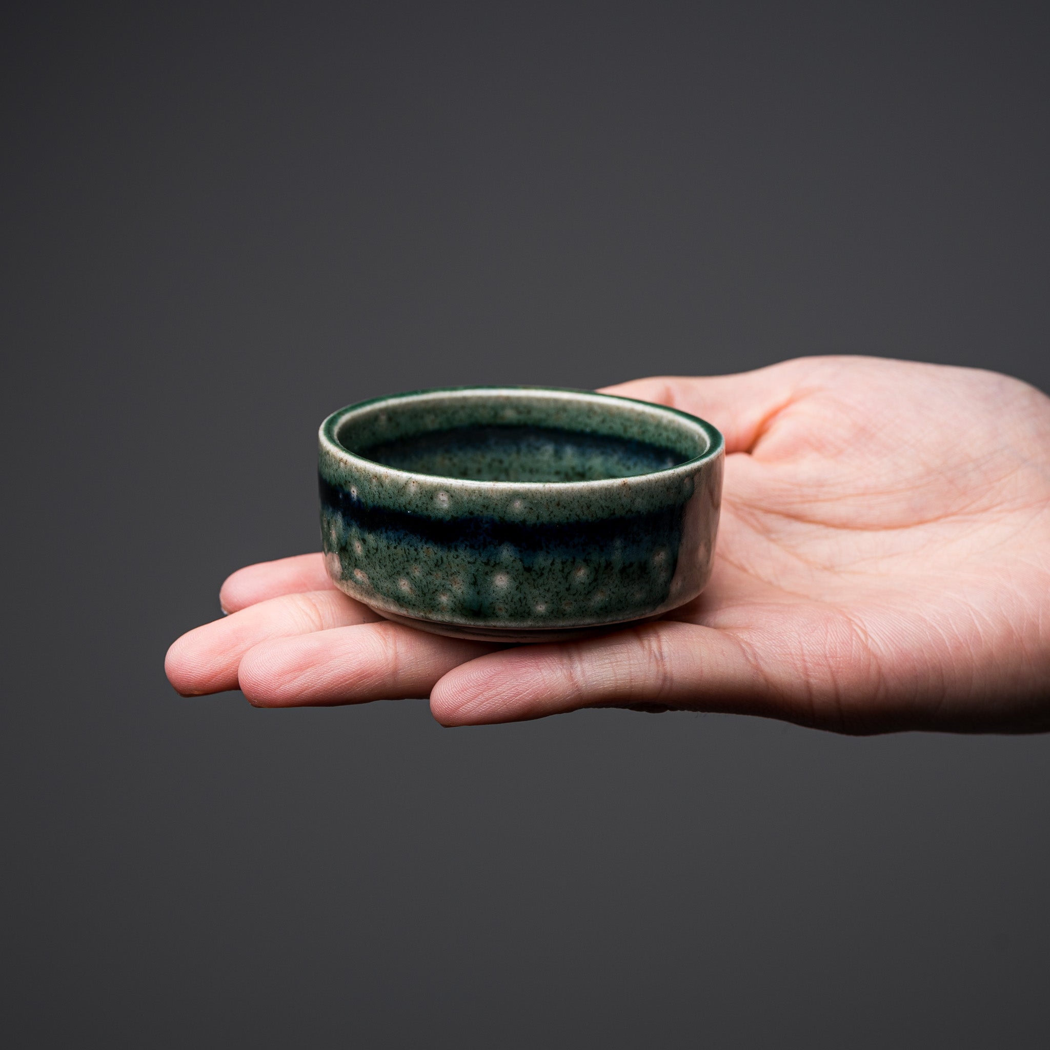 Handcrafted Mino Ware Small Side Dish Bowl for Seaweed - Authentic Japanese Ceramic Appetizer Plate for Sushi, Salads & Snacks | Perfect for Home Dining & Restaurant Use