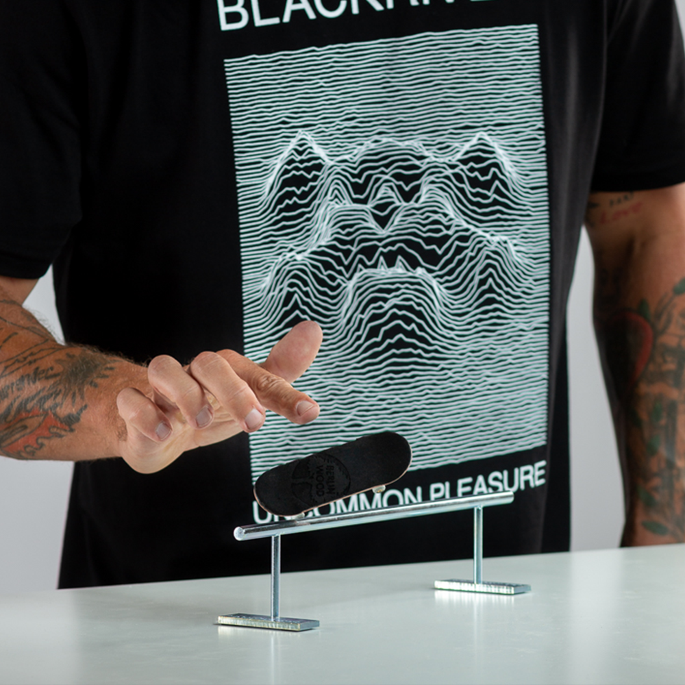 Blackriver Fingerboard Rail - Ironrail Round - Professional Finger Skateboard Rail for Tricks & Training - Perfect for Skateboarders & Fingerboard Enthusiasts at Home or Park