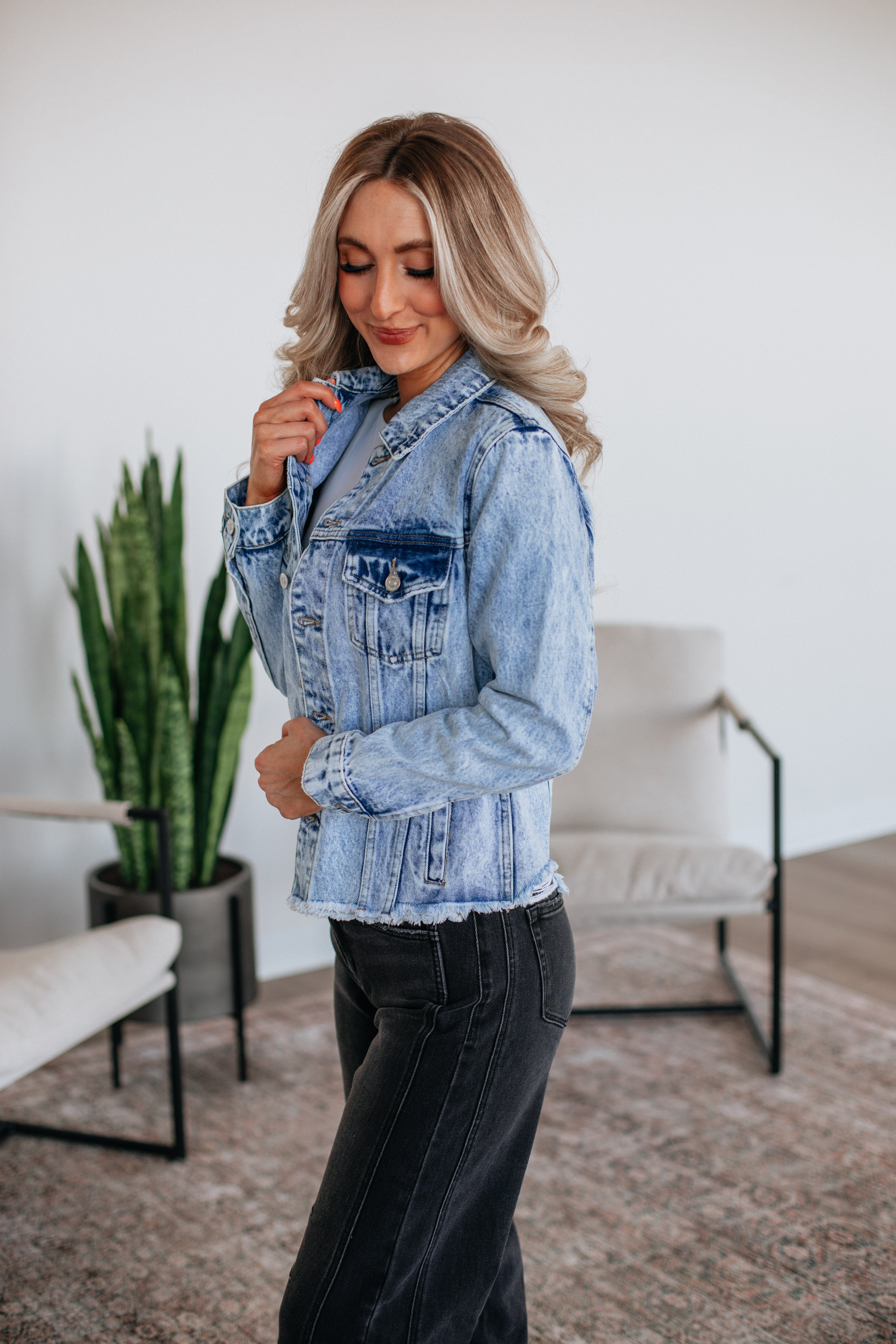 Hugo Mica Light Wash Denim Jacket for Women - Stylish Distressed Vintage Denim Coat for Casual Outfits & Streetwear Fashion