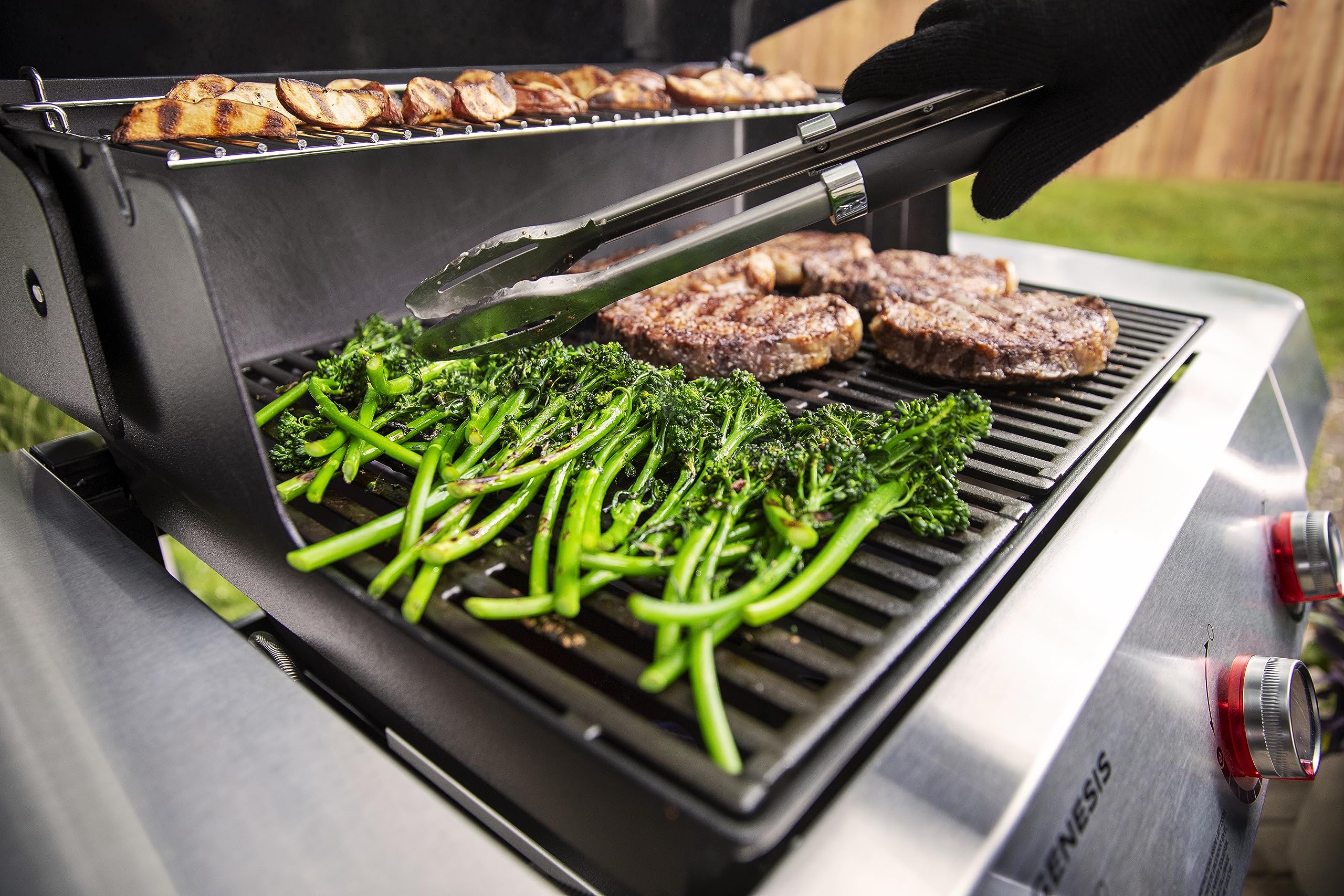 Weber Genesis E-315 NG 3-Burner Natural Gas Grill in Black - Outdoor BBQ Grill for Backyard, Patio & Pool Parties