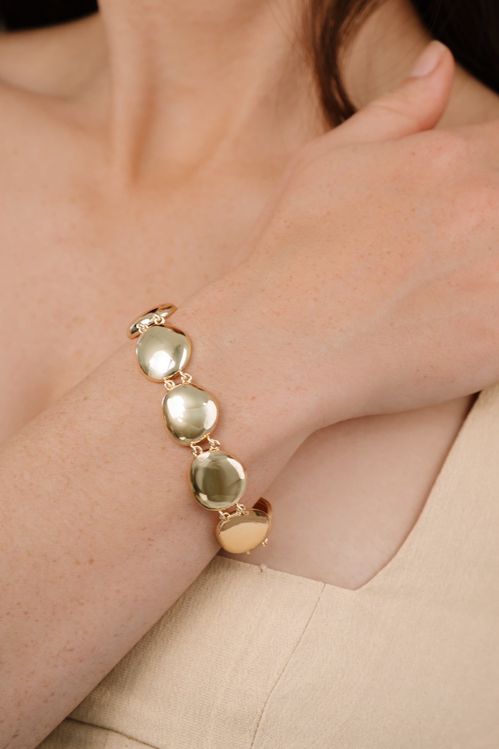 Polished Pebble Linked Bracelet - Elegant Natural Stone Jewelry for Women - Perfect for Everyday Wear, Gifts & Special Occasions