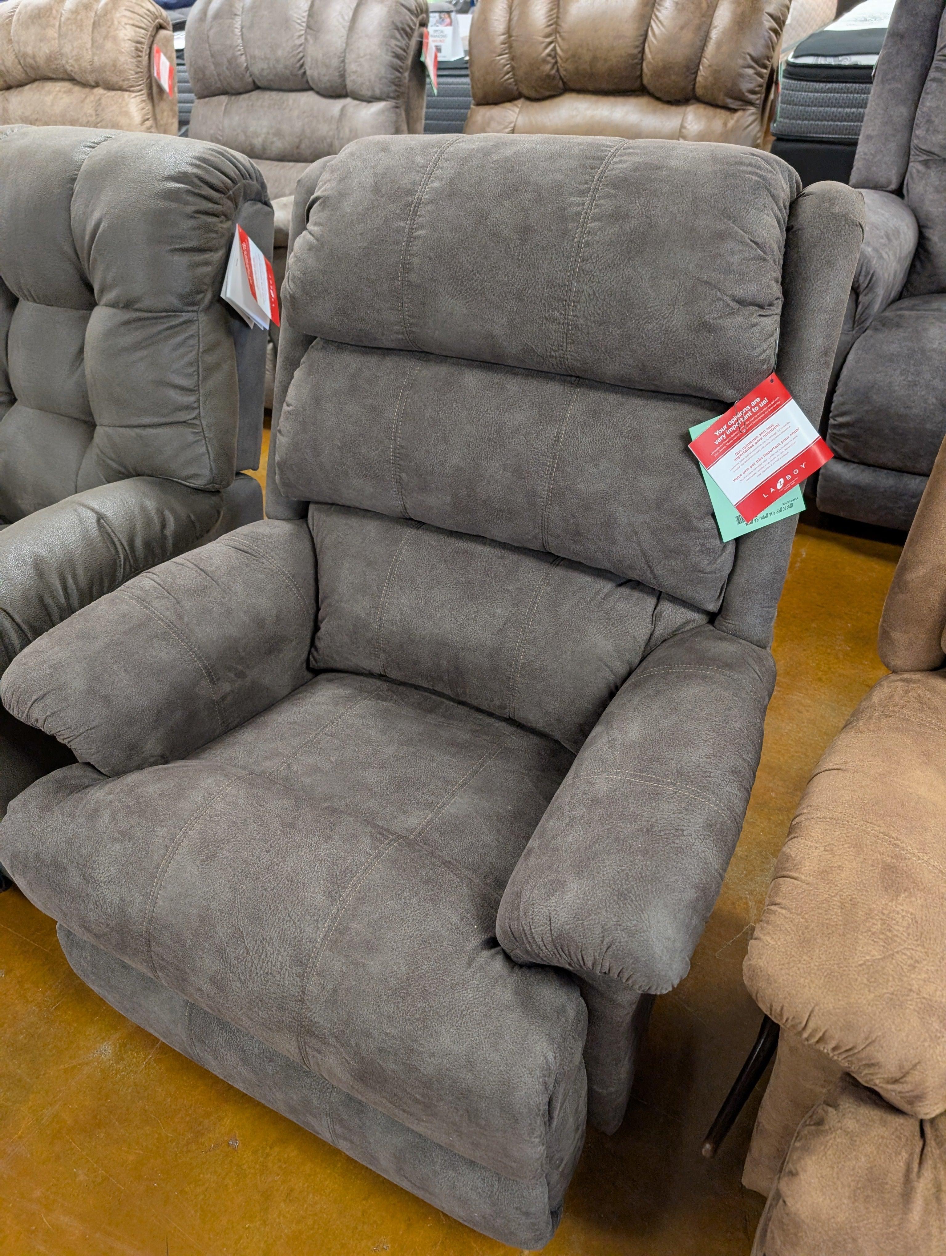 Astor Recliner 519 10 C2037 78 - Premium Comfort Reclining Chair for Living Room, Home Theater & Office - Soft Fabric Upholstery with Padded Armrests - Perfect for Relaxing, Watching TV & Napping