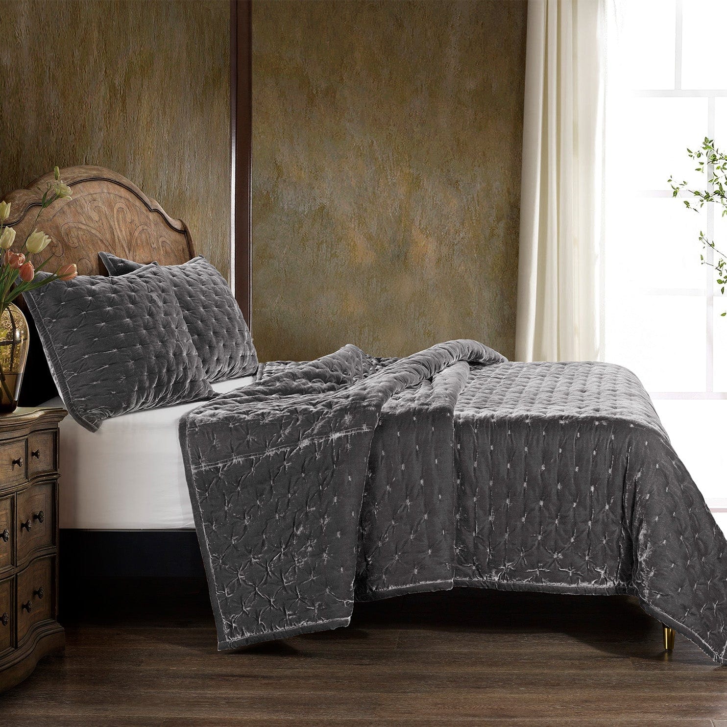 Stella Faux Silk Velvet Pintuck Quilt - Luxury Bedding Set for Queen Size Bed - Perfect for Modern Bedroom Decor & Cozy Winter Nights