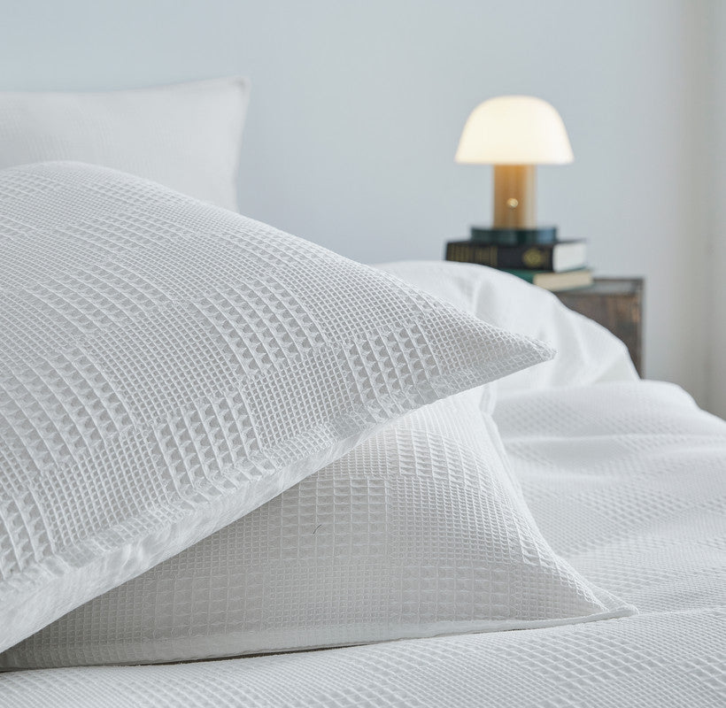 100% Cotton Checkered Waffle Quilt Cover Set - Queen Size White | Soft & Breathable Bedding for Cozy Nights | Perfect for Master Bedrooms & Guest Rooms