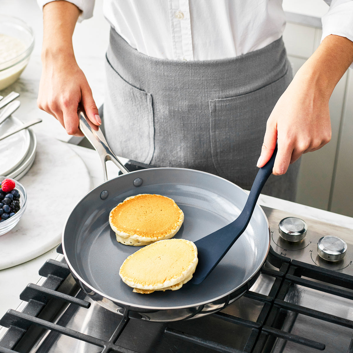 Premium Silicone Turner Spatula - Heat-Resistant & Non-Stick Kitchen Utensil for Cooking, Baking, Flipping Pancakes & Eggs | Oxford Blue | Ideal for Non-Stick Pans, Grills & Everyday Cooking