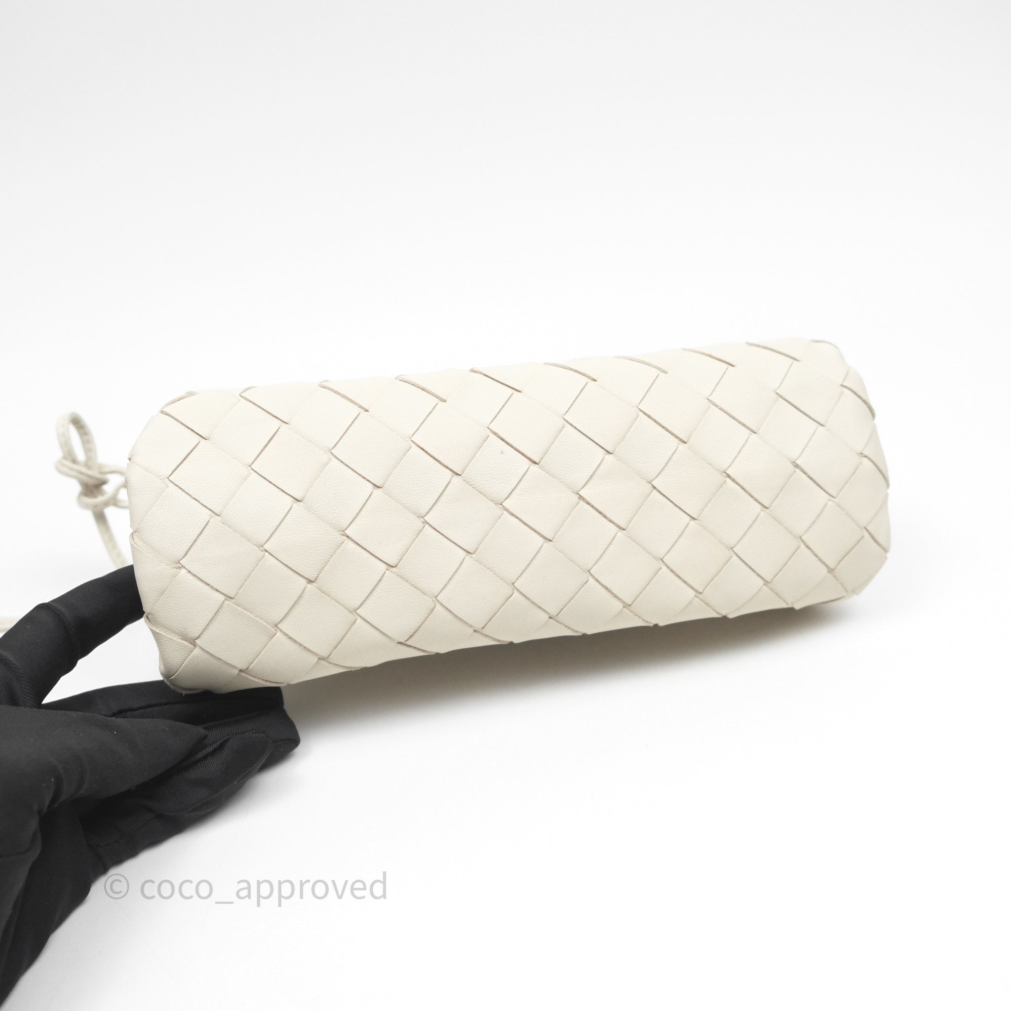 Bottega Veneta Mini Pouch in Chalk Intrecciato Calfskin Leather - Elegant Crossbody Bag for Women, Perfect for Date Night & Evening Events
