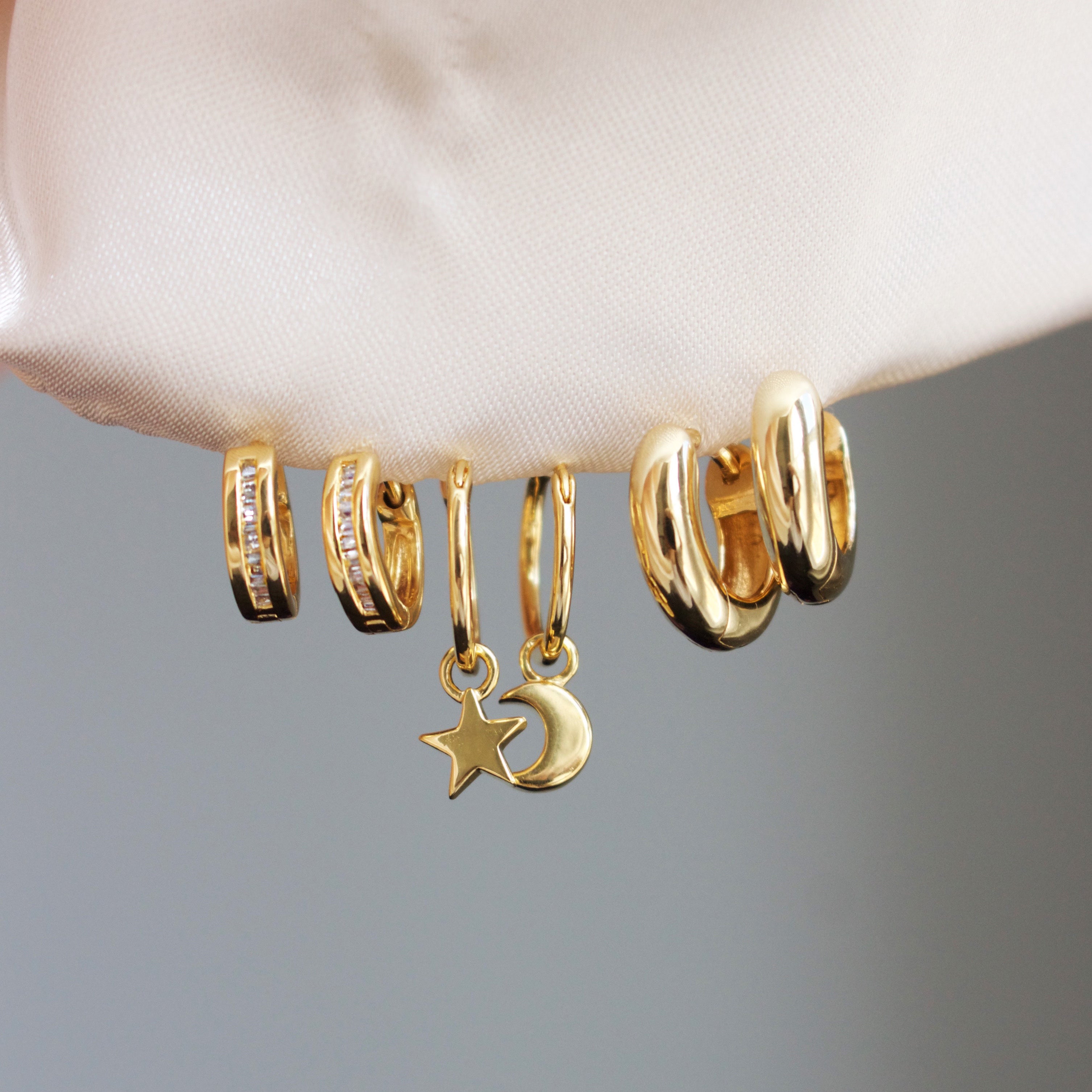 Mini Chunky Hoop Earrings for Women - Trendy Gold & Silver Small Hoop Earrings - Everyday Wear, Party & Gift Giving