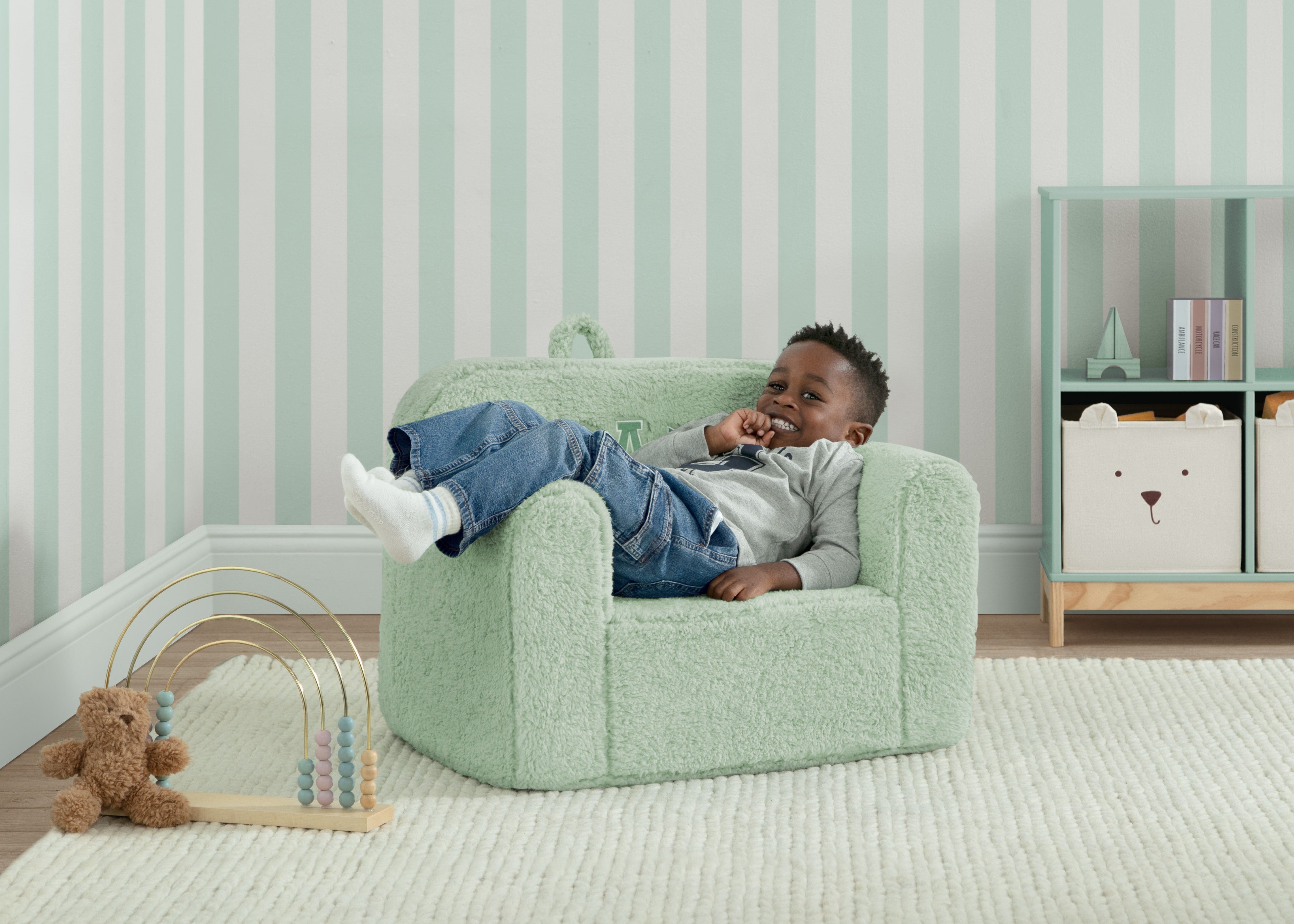 BabyGap Sherpa Chair - Cozy & Soft Plush Seat for Toddlers & Kids - Perfect for Nursery, Playroom & Travel