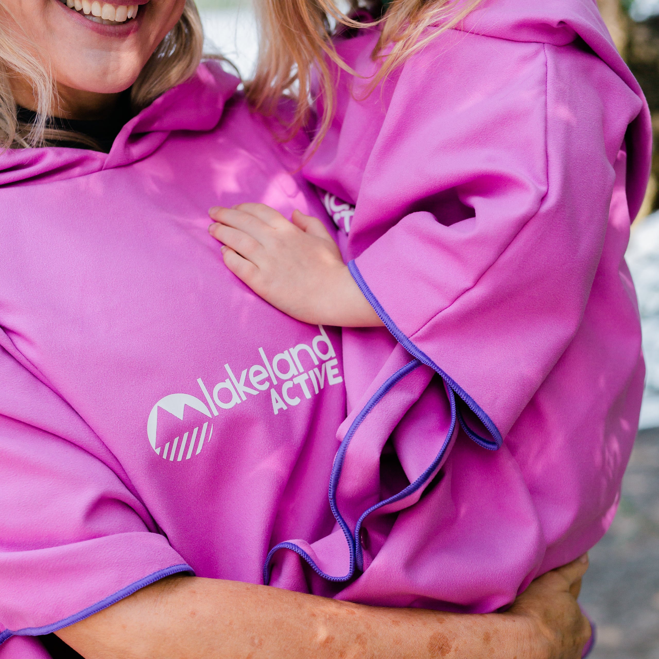 Quick Dry Changing Poncho for Women - Waterproof & Lightweight Outdoor Camping Beach Cover Up - Perfect for Swimming, Surfing, and Travel