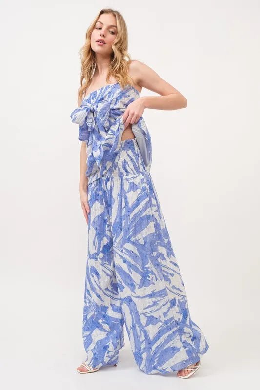 Abstract Print Smocked Tied Babydoll Top for Women - Flowy Summer Blouse for Casual Outings & Beach Vacations