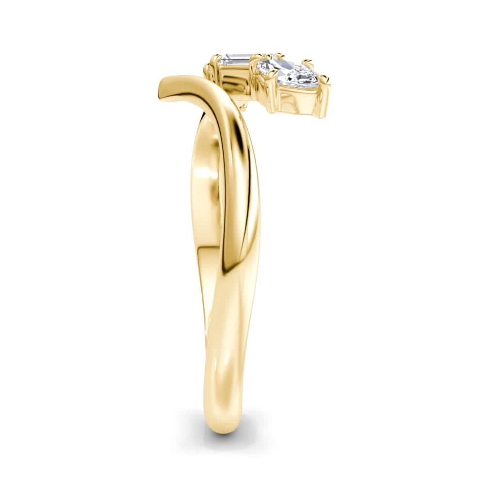 Exquisite Mixed Cut Three Stone Lab Grown Diamond Promise Ring - Perfect for Engagements, Anniversaries & Romantic Gifts