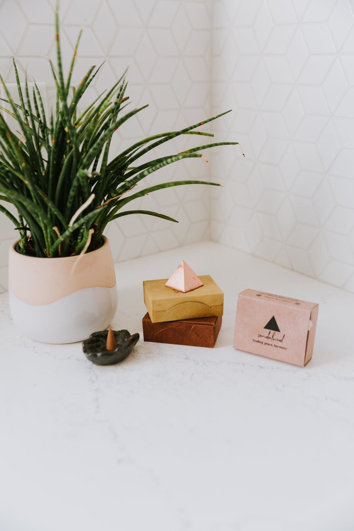 Premium Agarwood Incense Cones for Meditation & Relaxation - Natural Handmade Oud Fragrance Cones for Yoga, Aromatherapy, and Spiritual Practices