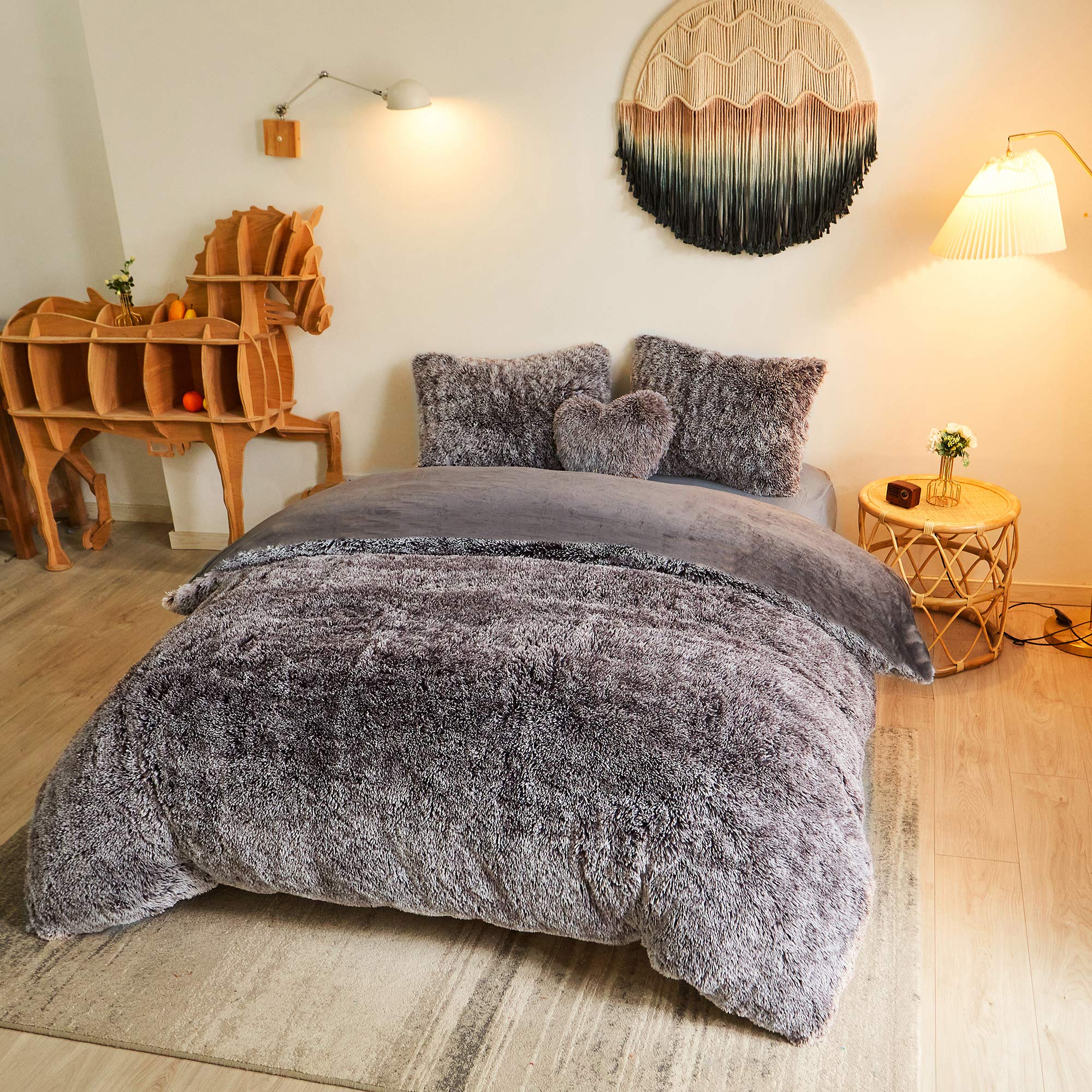 Luxury Shaggy Faux Fur Duvet Cover Set - Ultra Soft 2 Piece Fluffy Comforter Cover with Zipper Closure - Fuzzy Bedding Set Includes 1 Plush Furry Duvet Cover + 1 Pillowcase (Twin, Chocolate Ombre) - Perfect for Cozy Winter Nights & Bedroom Decor Upgrade