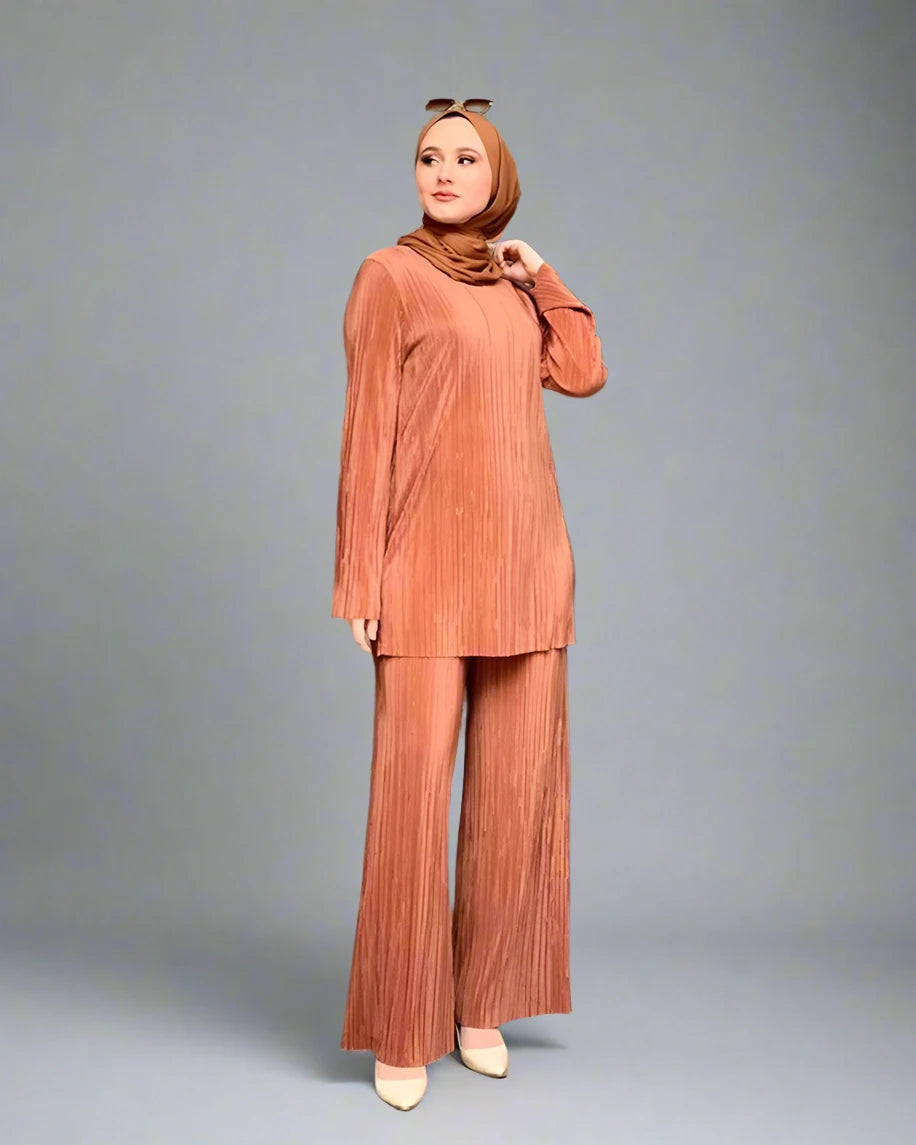 Modest Muslim 2-Piece Outfit - Flowy Pants & Matching Top for Women | Prayer Wear, Eid Outfit & Casual Hijab Fashion