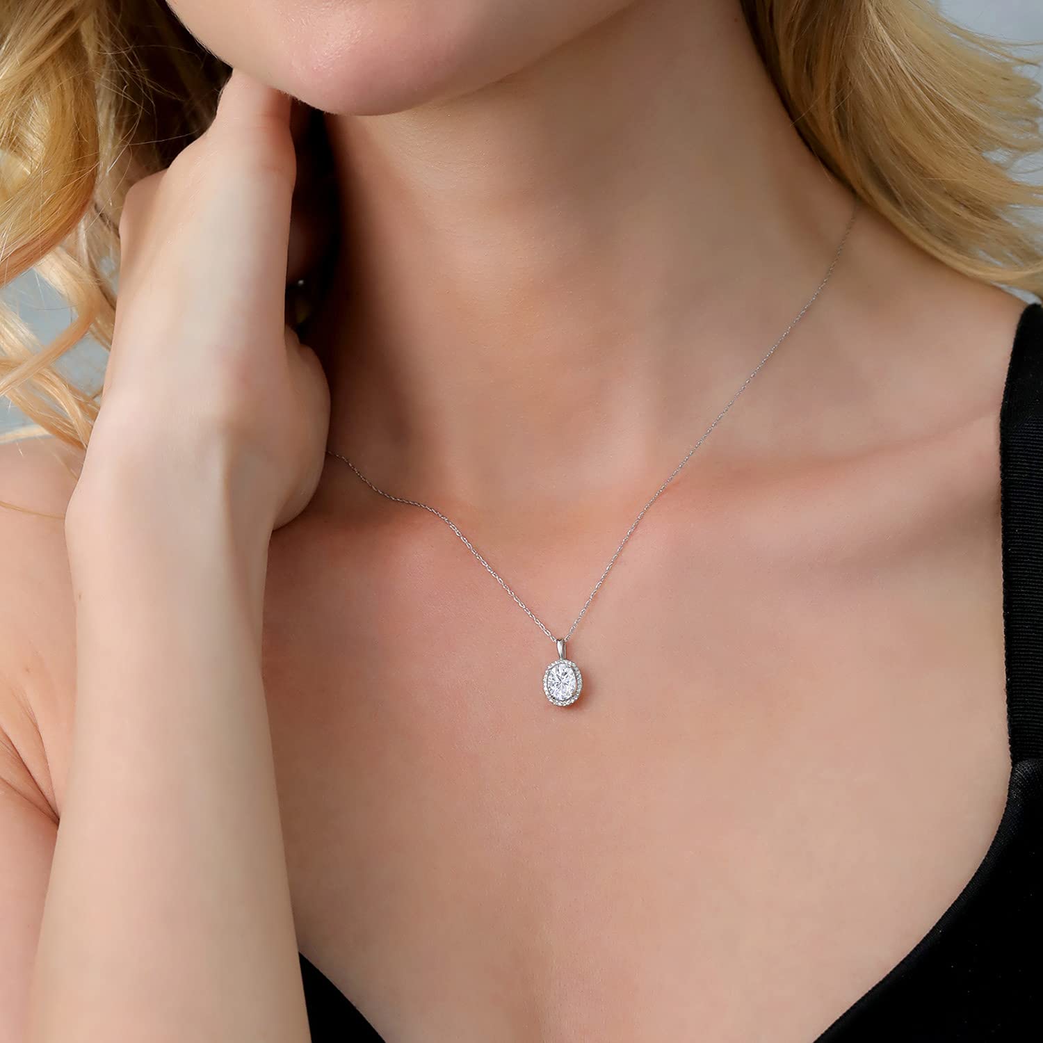 10K White Gold Oval Moissanite Pendant (1.50cttw) - Forever One by Charles & Colvard - Elegant Jewelry Gift for Women, Perfect for Anniversaries, Weddings & Special Occasions