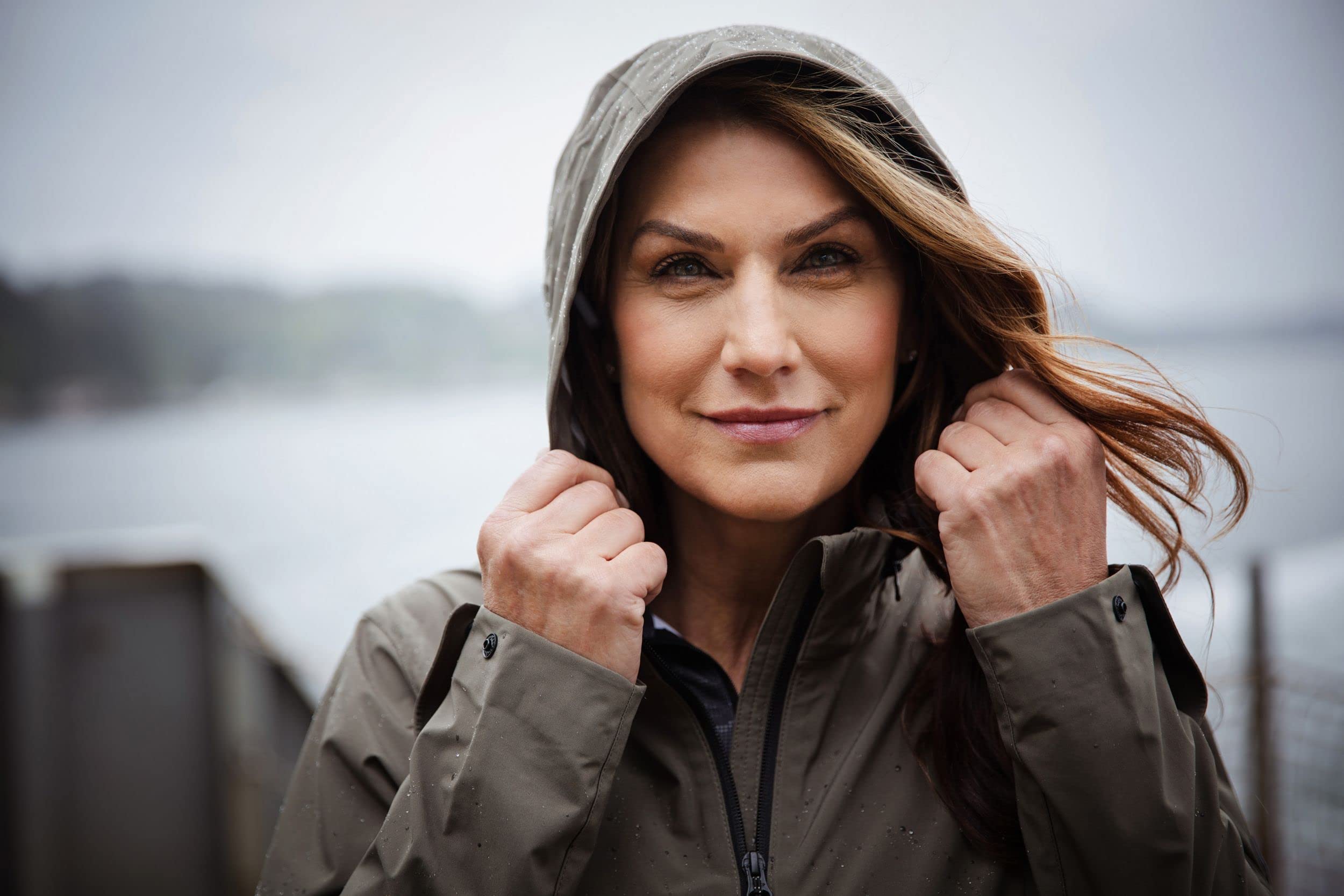 Cutter & Buck Women's Vapor Water Repellent Stretch Full Zip Rain Jacket - Lightweight Windproof Outdoor Jacket for Hiking, Running & Travel
