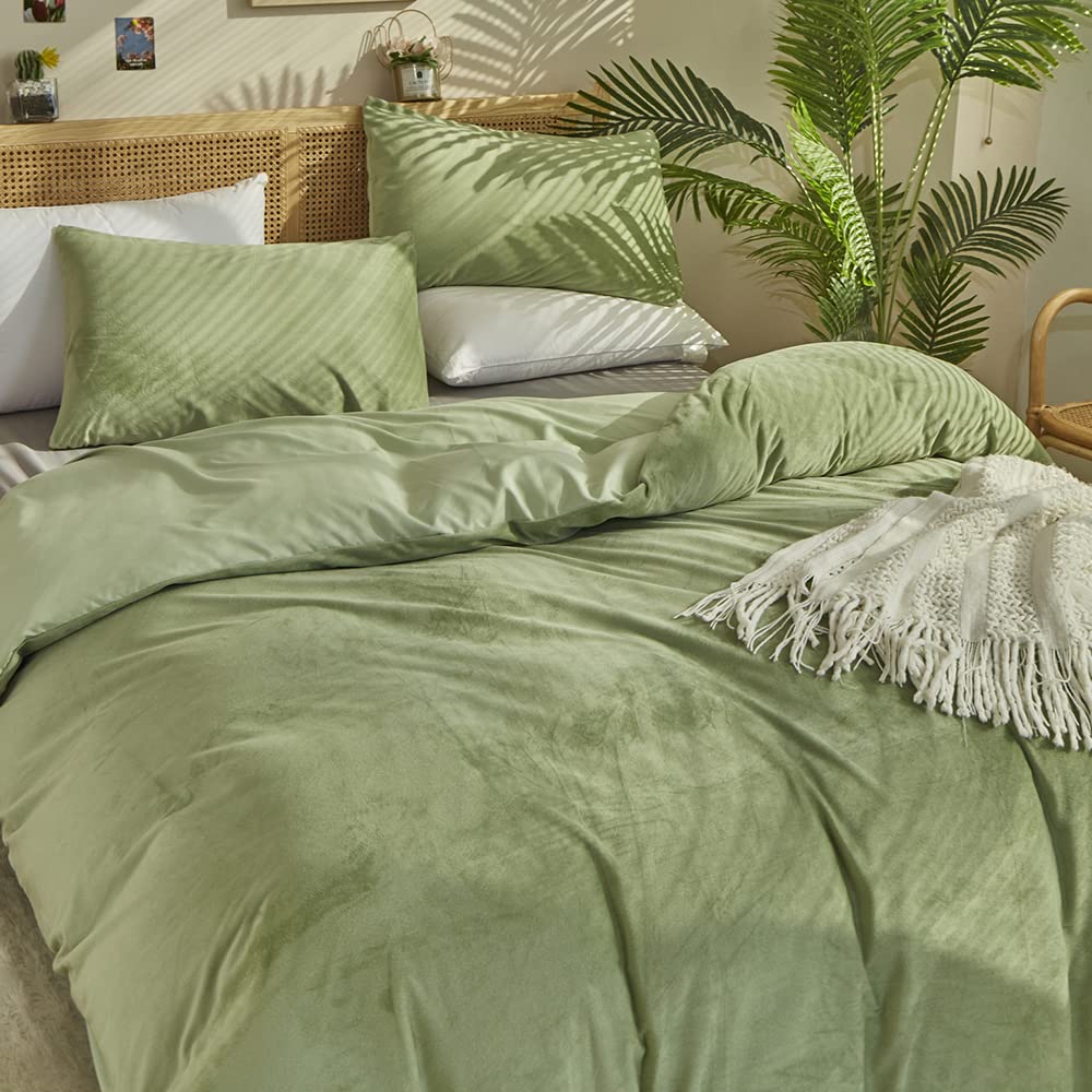 CLOTHKNOW Green Velvet Twin Comforter Set - 3 Piece Fluffy Soft Bedding Set with 2 Pillowcases | Light Green Velvet Comforter for Cozy Bedroom Decor & Guest Room Essentials
