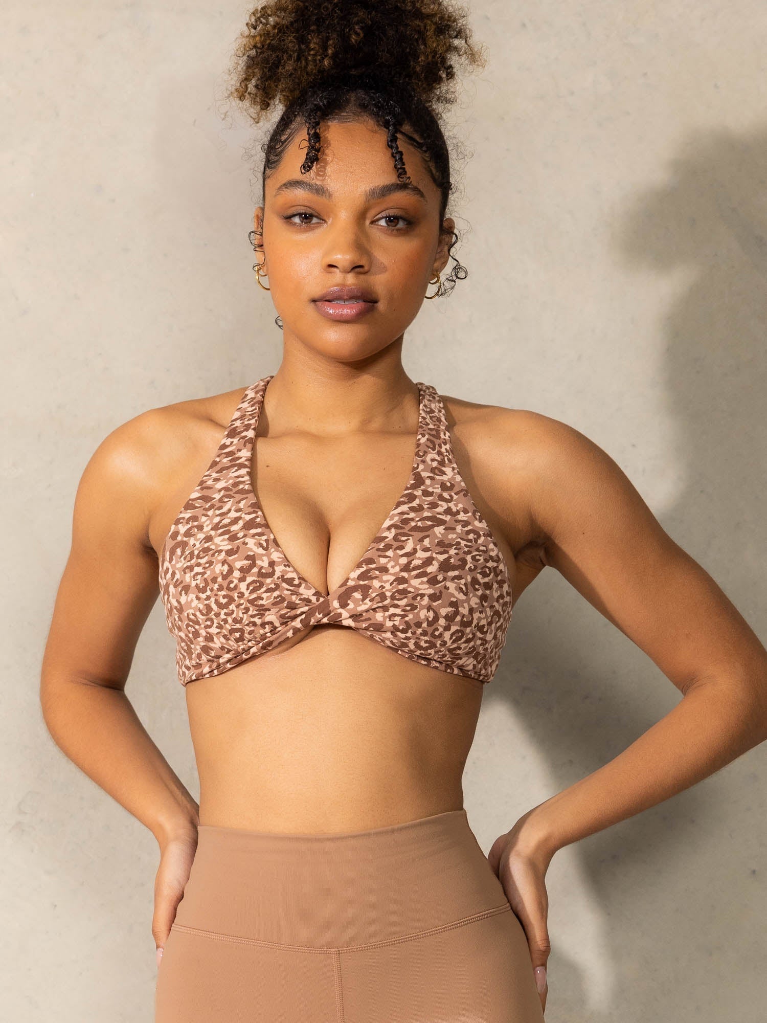 Momentum Twist Sports Bra for Women - Mocha Leopard Print - High Impact Workout, Running, Yoga & Gym Support - Moisture Wicking & Breathable Activewear