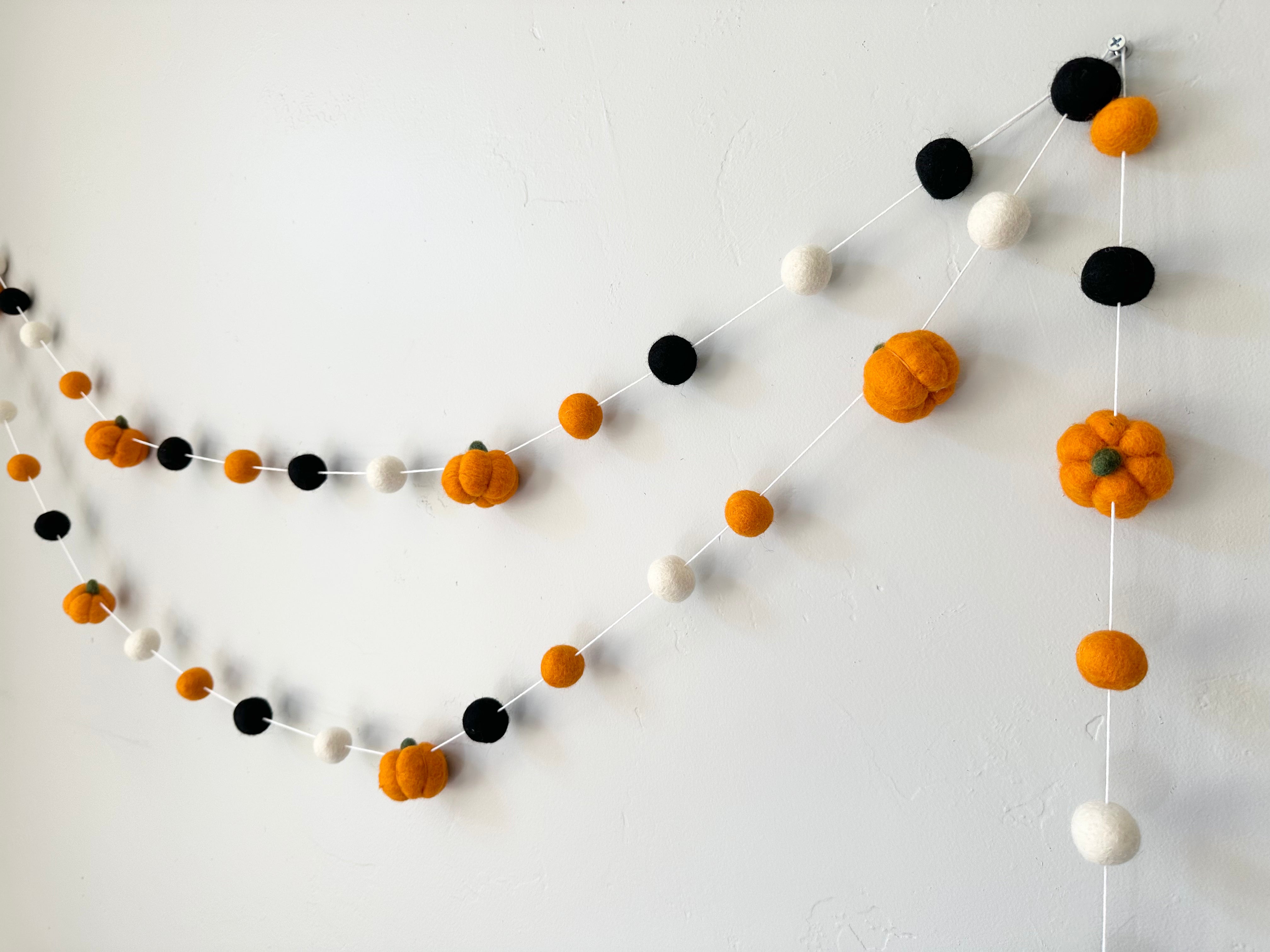 Halloween Pumpkin Garland Decor - Spooky Fall Party & Home Decoration for Indoor Outdoor Halloween Decor