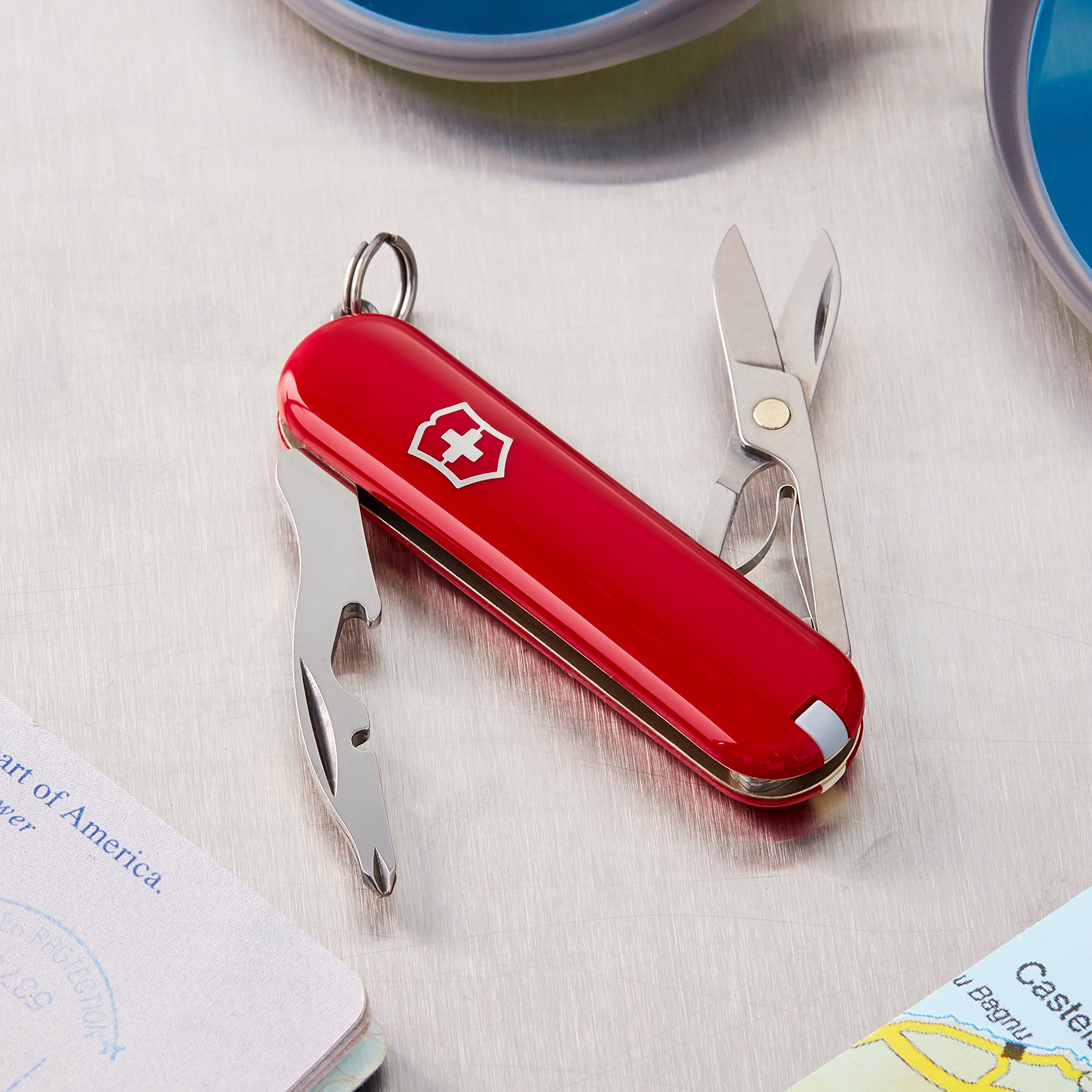 Victorinox Jetsetter 7-in-1 Swiss Army Knife | Compact Multitool with Scissors, Magnetic Phillips Screwdriver & Key Ring | Swiss Made Red Pocket Knife | Perfect for Travel, Camping & Everyday Carry (EDC)