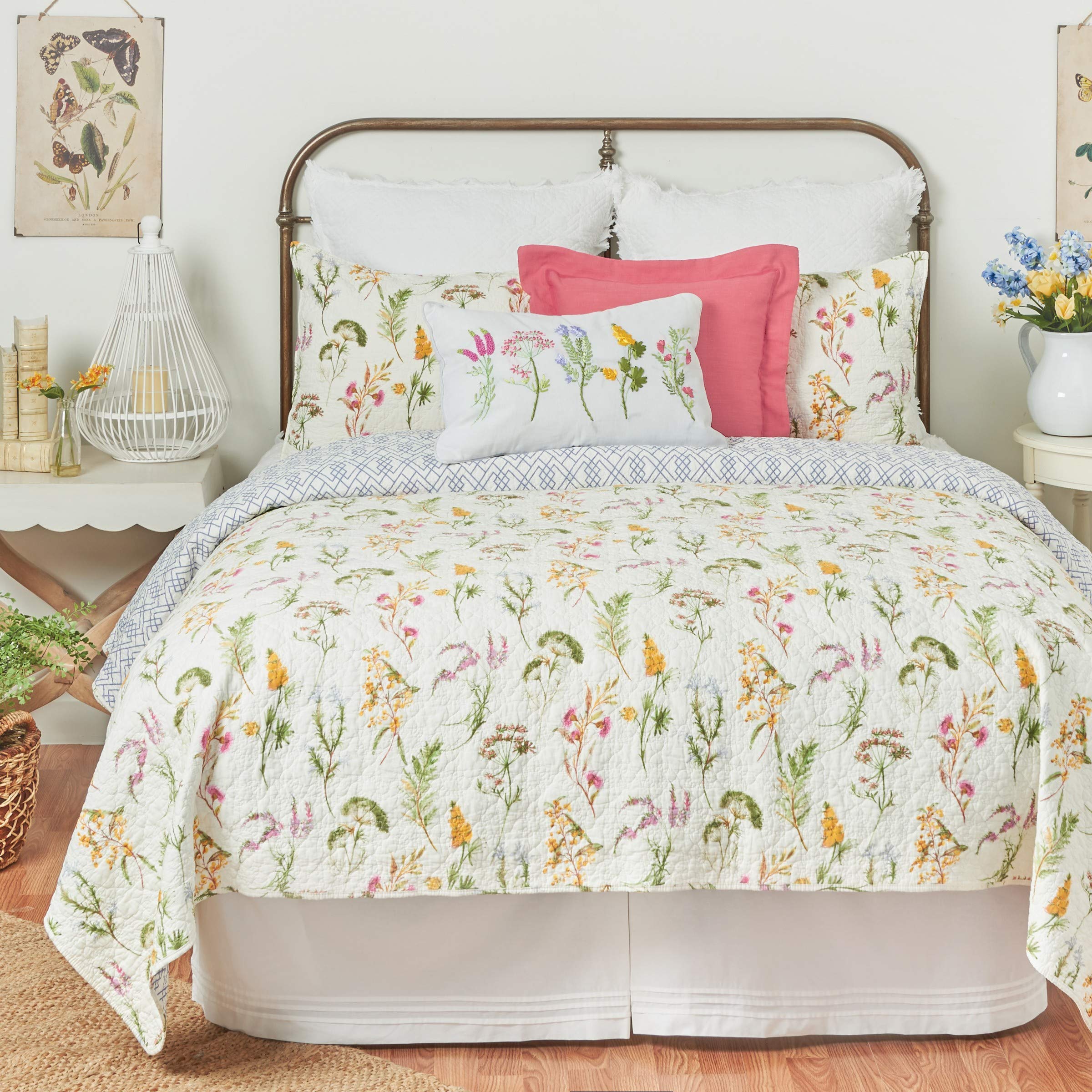 C&F Home Genevieve Floral King Cotton Quilt Set - Reversible 3-Piece Bedding with Spring Flower Garden Design, Machine Washable, White - Perfect for Master Bedroom, Guest Room & Cozy Home Decor