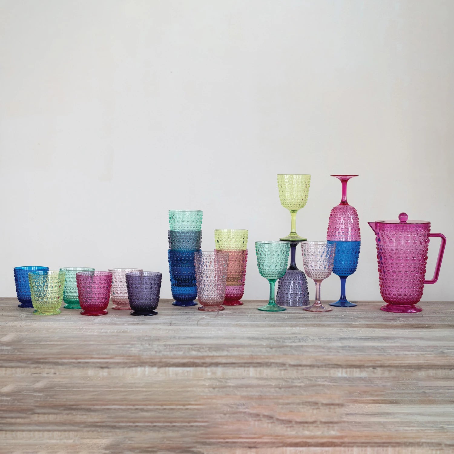 Clear Acrylic Dots Drinking Glasses - Set of 4 Modern Textured Tumblers for Juice, Cocktails & Iced Coffee - Perfect for Home, Bar & Party Use