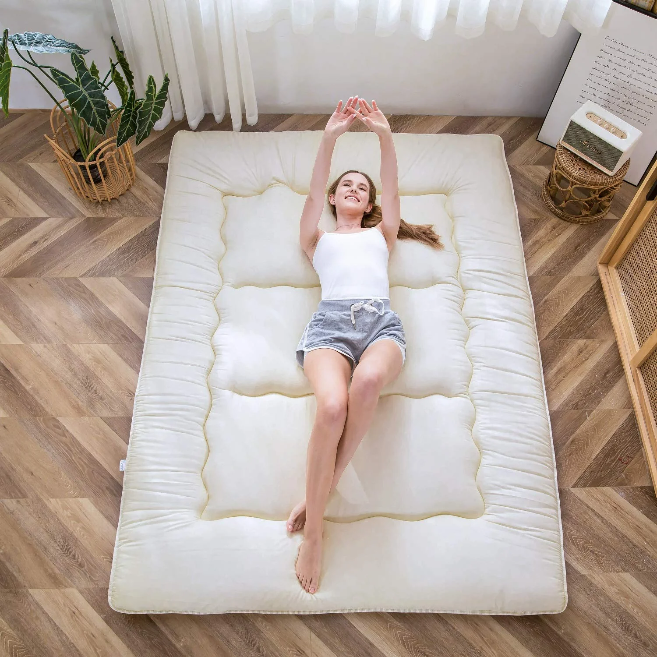 MAXYOYO Comfortable Futon Mattress for Living Room - Off White | Perfect for Guest Beds, Daytime Lounging & Small Spaces