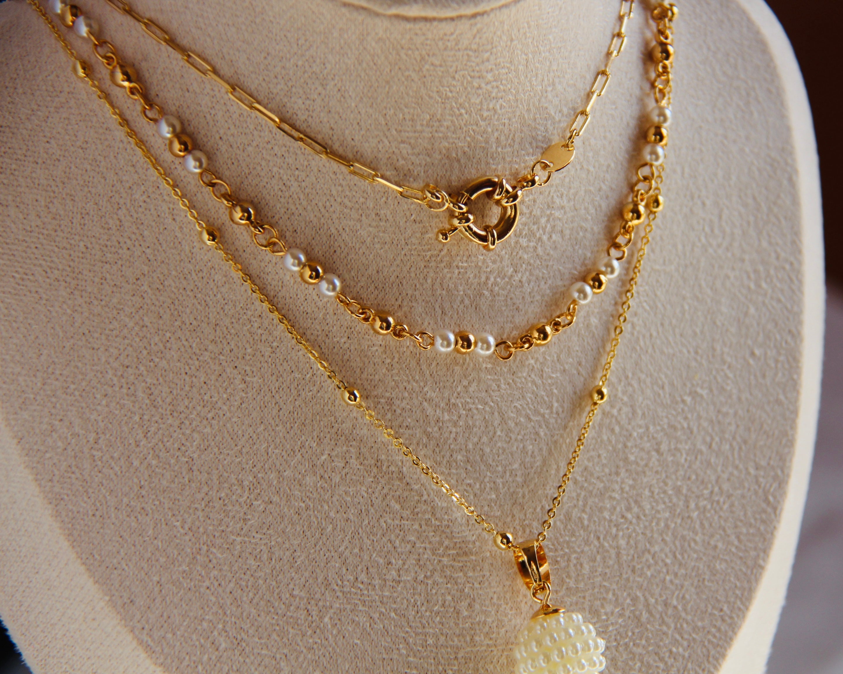Elegant 14K Gold Filled Pearl Pendant Necklace for Women - Perfect for Weddings, Anniversaries & Special Occasions