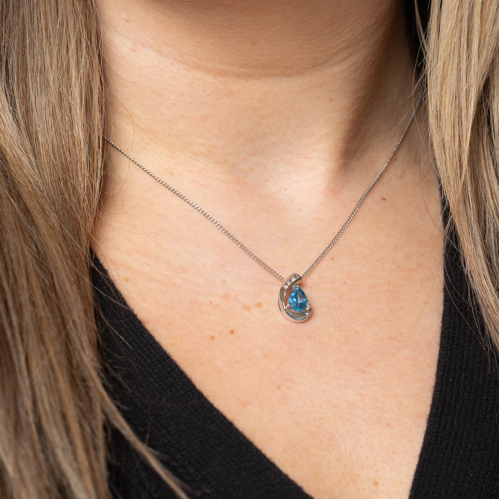 Exquisite 1.40ct Topaz & 0.04ct Diamond Pendant Necklace - Elegant Blue Gemstone Jewelry for Women - Perfect for Anniversaries, Birthdays & Special Occasions