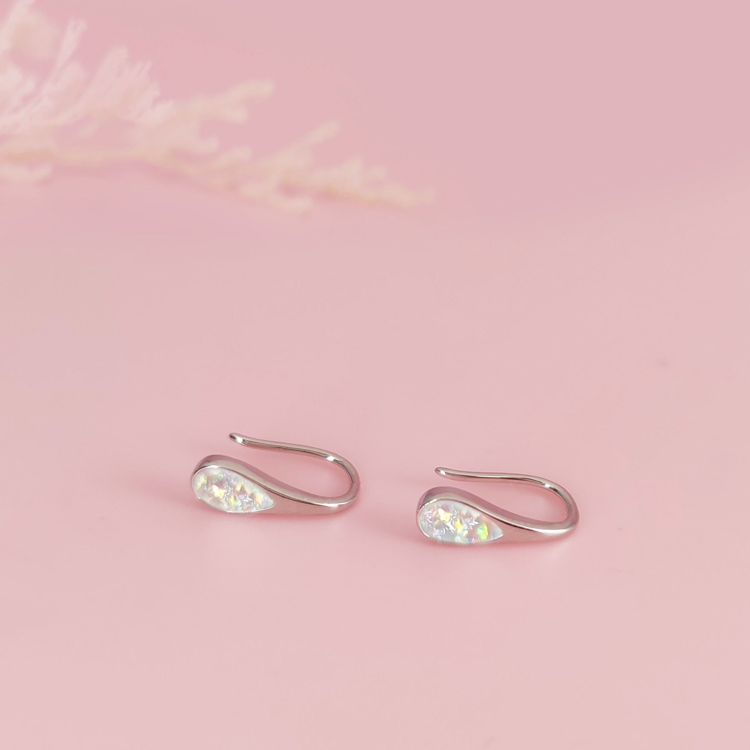 Elegant Teardrop Ashes Earrings - Handcrafted Memorial Jewelry for Loved Ones | Perfect for Remembrance, Sympathy Gifts & Special Occasions