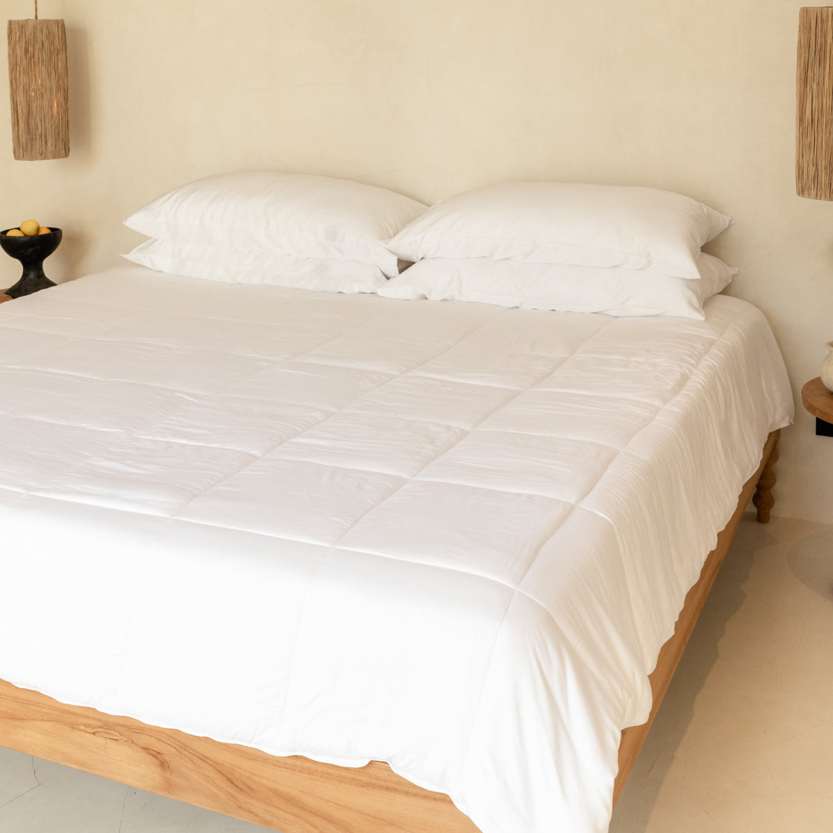Organic Bamboo Sateen Comforter - Luxurious Soft Queen Size Bedding Set for All Seasons | Hypoallergenic & Breathable | Perfect for Master Bedroom, Guest Room, and Hotel Use